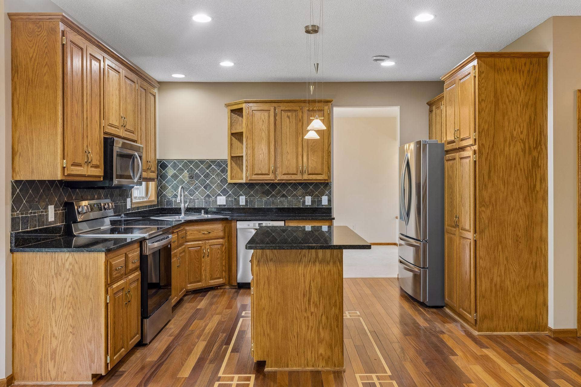 RICH CUSTOM DESIGNED FLOORING