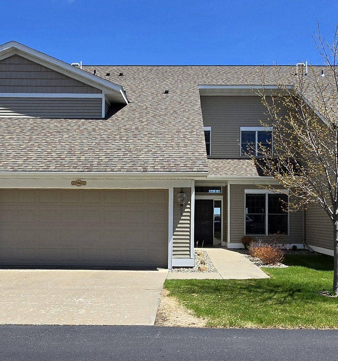 4524 Birchmont Drive NE, #4, Bemidji, MN 56601 front door.jpg