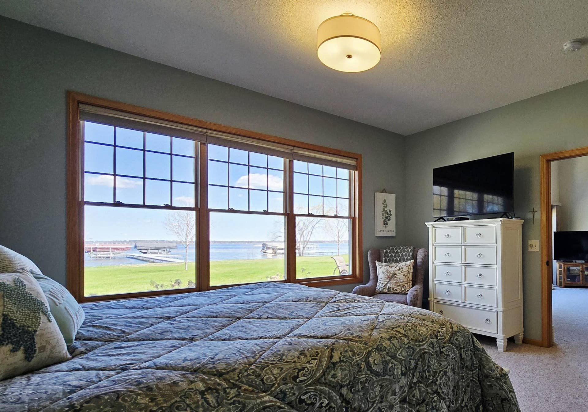 4524 Birchmont Drive NE, #4, Bemidji, MN 56601 primary lakeside.jpg