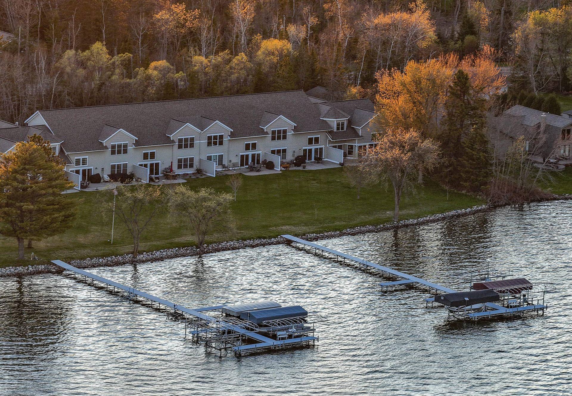 4524 Birchmont Drive NE, #4, Bemidji, MN 56601 RoyalBay docking.jpg