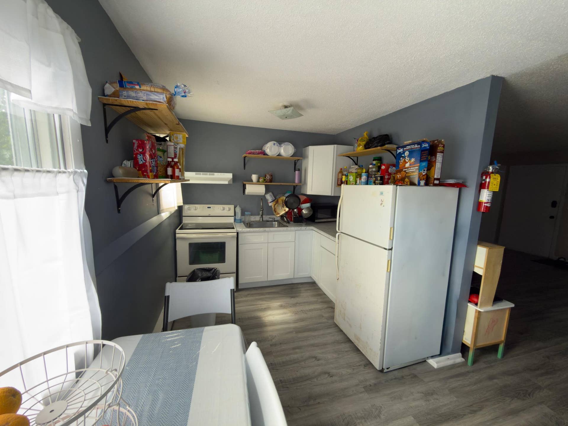 280 Winifred Street W, 104, Saint Paul, MN 55107 2br Kitchen.jpg