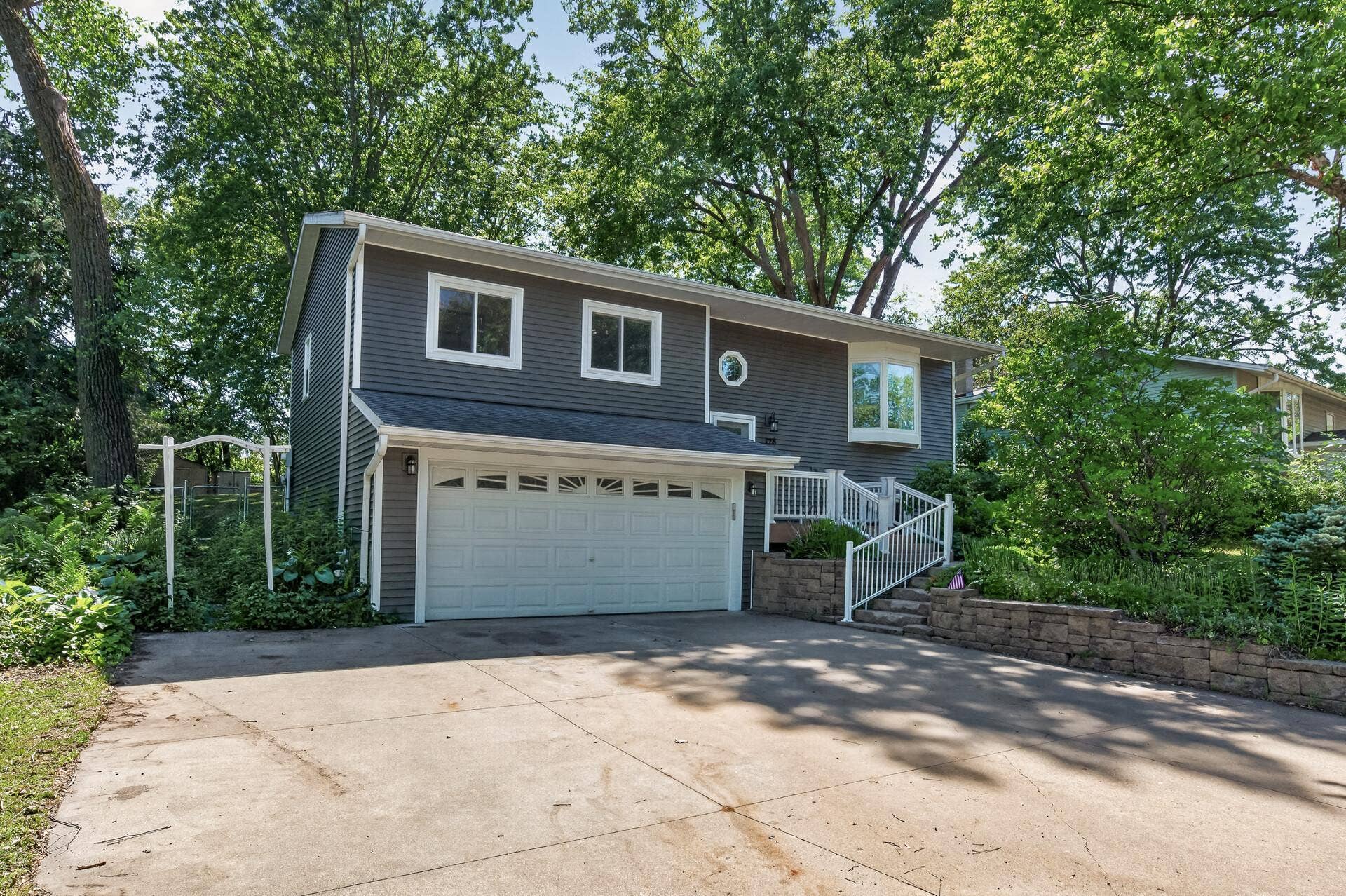 128 Birchwood Drive N, Stillwater, MN 55082 02_128_Birchwood2_mls.jpg