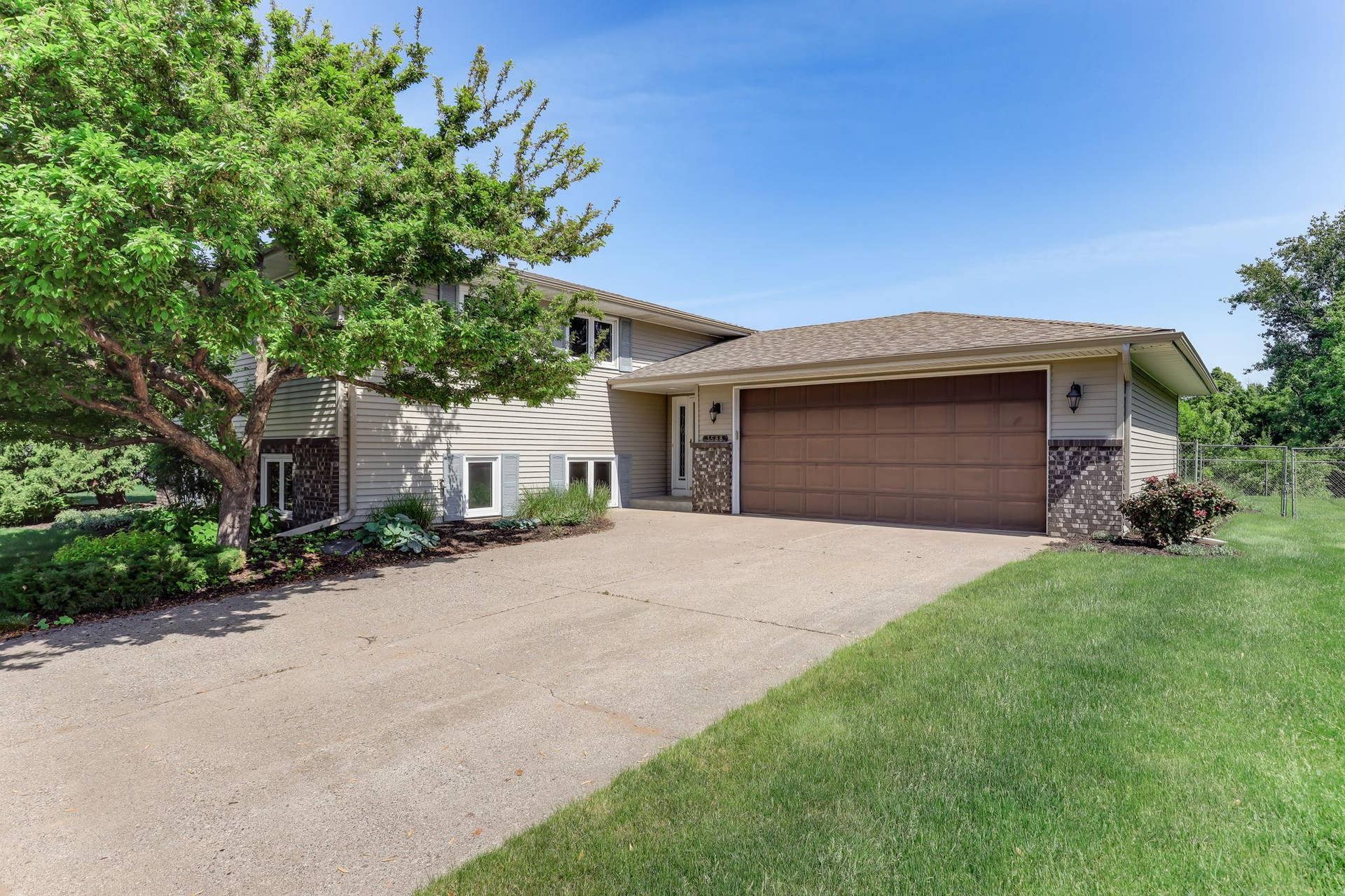 3588 Grenadier Place North Place, Oakdale, MN 55128 1-web-or-mls-3588-Grenadier-Pl-01.jpg