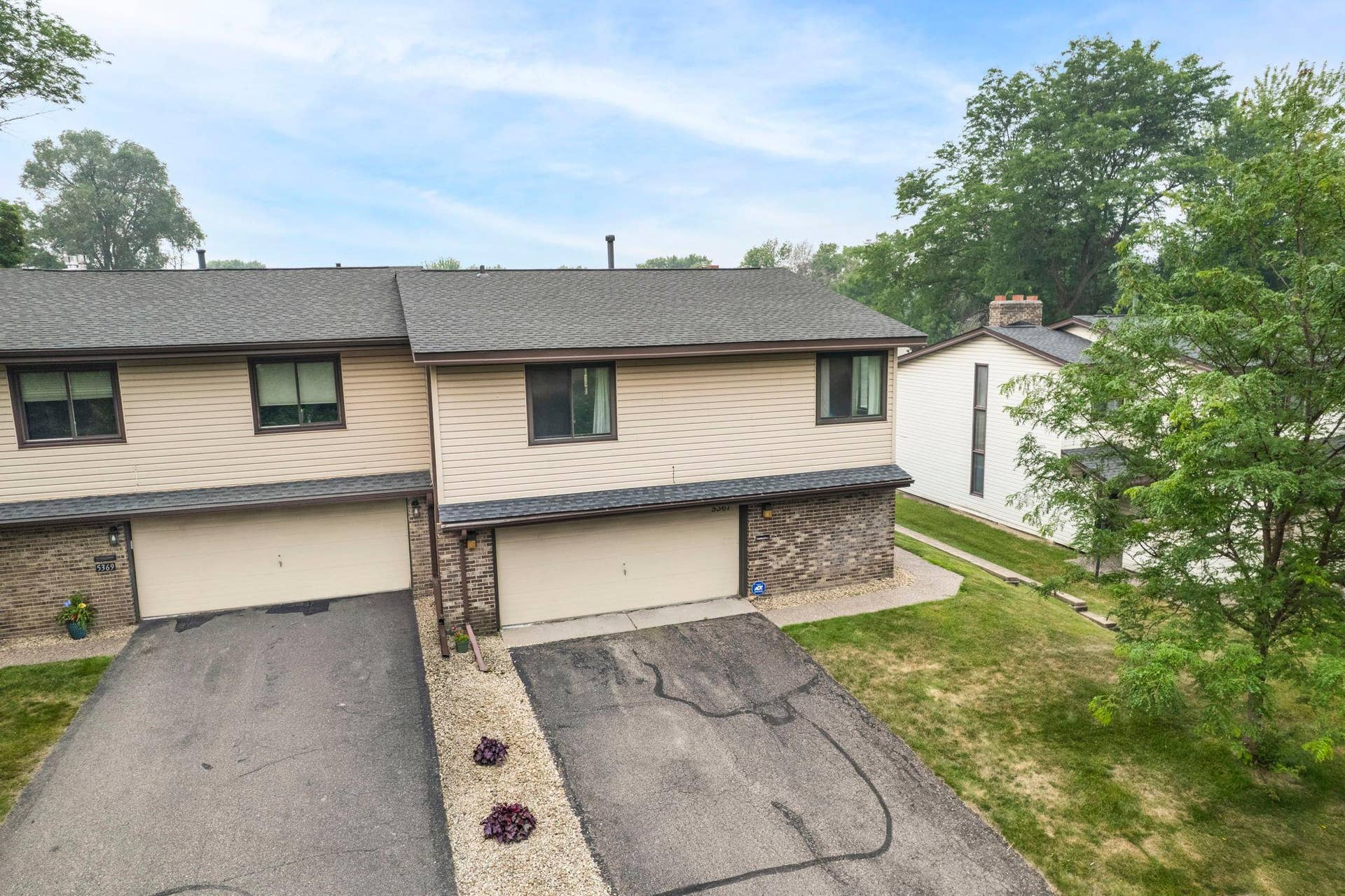 5367 Hyland Place, Bloomington, MN 55437 5367 Hyland Place, Bloomington, MN 55437