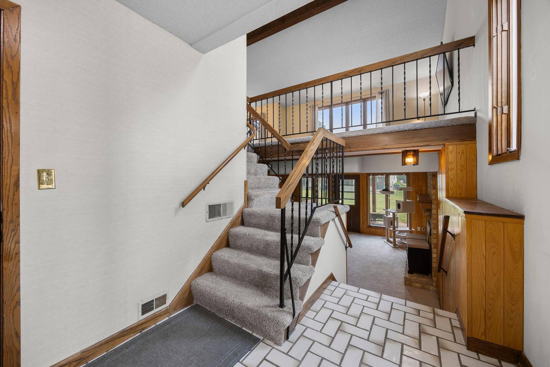 5367 Hyland Place, Bloomington, MN 55437 5367 Hyland Place, Bloomington, MN 55437