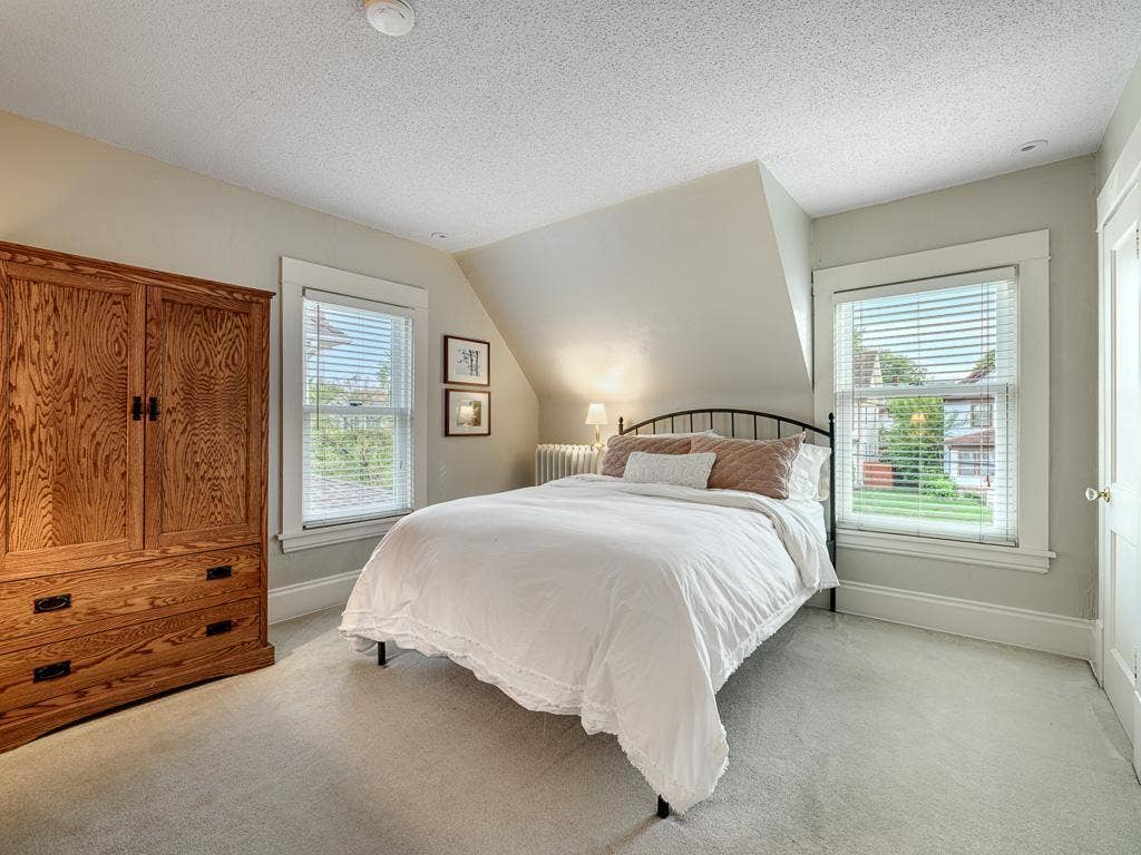 132 W 36th Street, 48, Minneapolis, MN 55408 22 - Primary Bedroom.jpg
