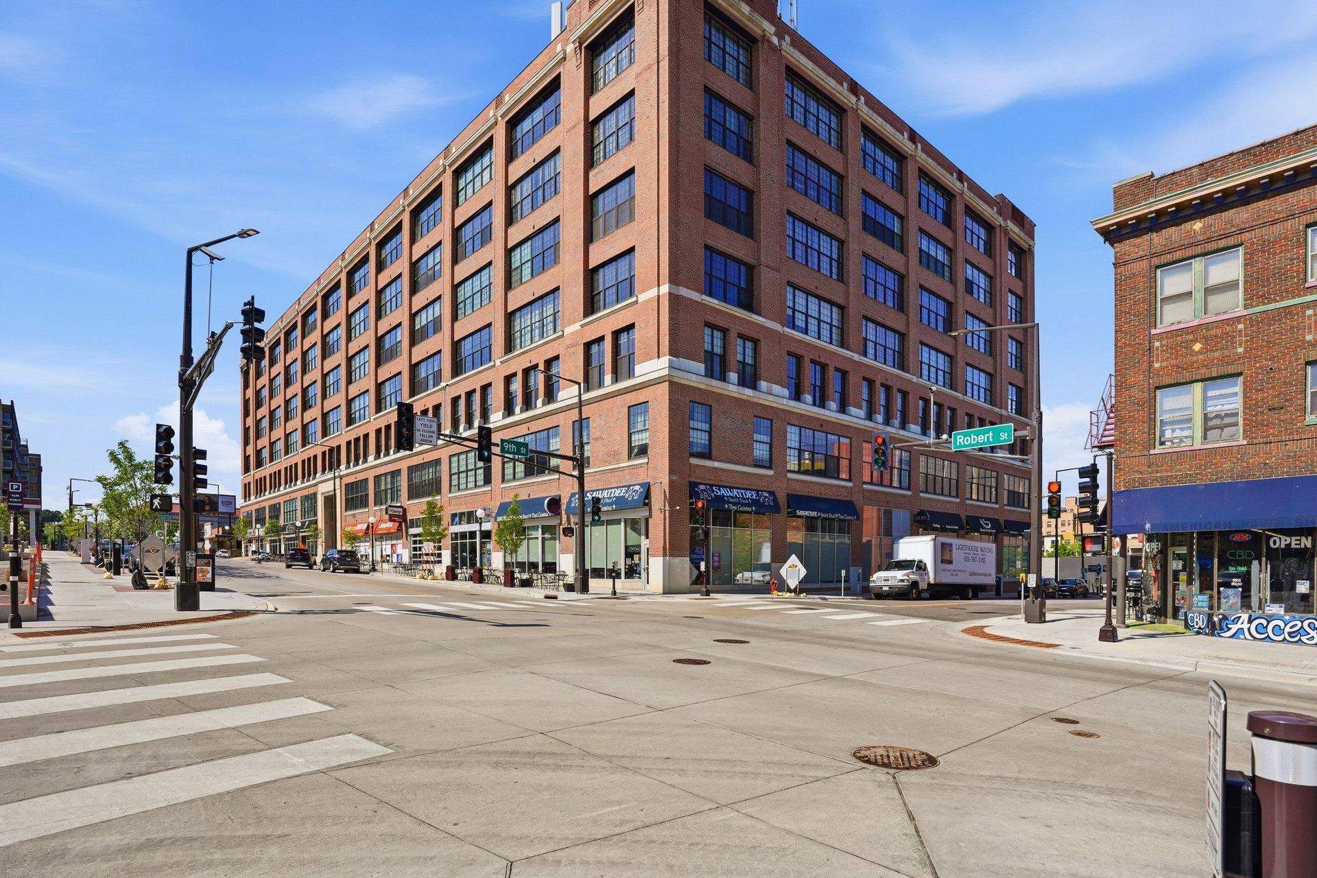 500 Robert Street N, #702, 91, Saint Paul, MN 55101 001_500_robert_st_n_702_29_806.jpg