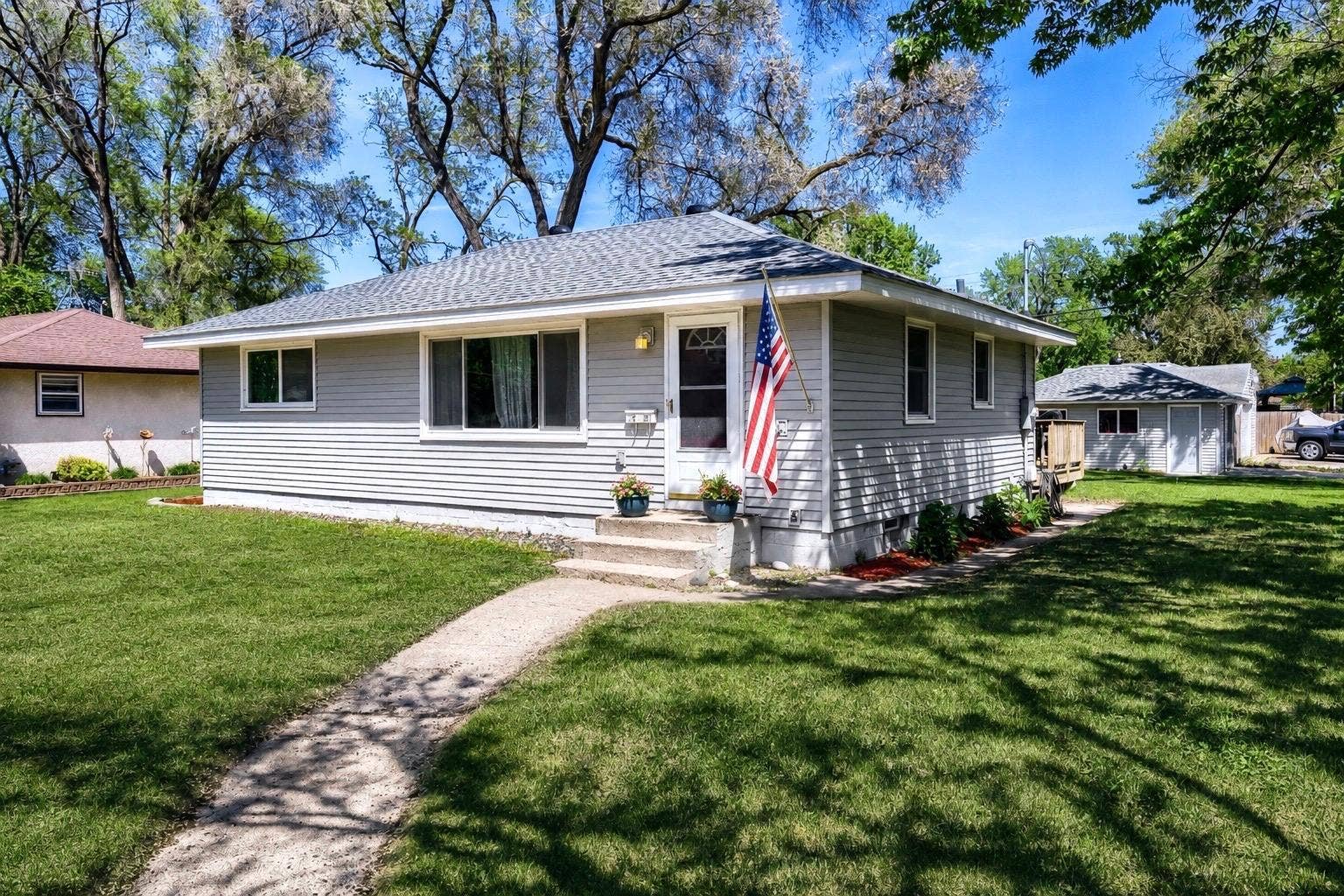 5400 Knox Avenue N, Brooklyn Center, MN 55430 99636C7C-FA1A-4572-97CF-8DDEF9DCA0B3.jpg