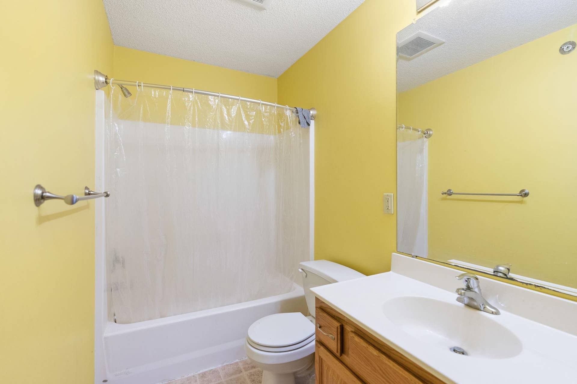 3514 Grand Avenue S, 48, Minneapolis, MN 55408 Unit 101 - Bath 1 of 4