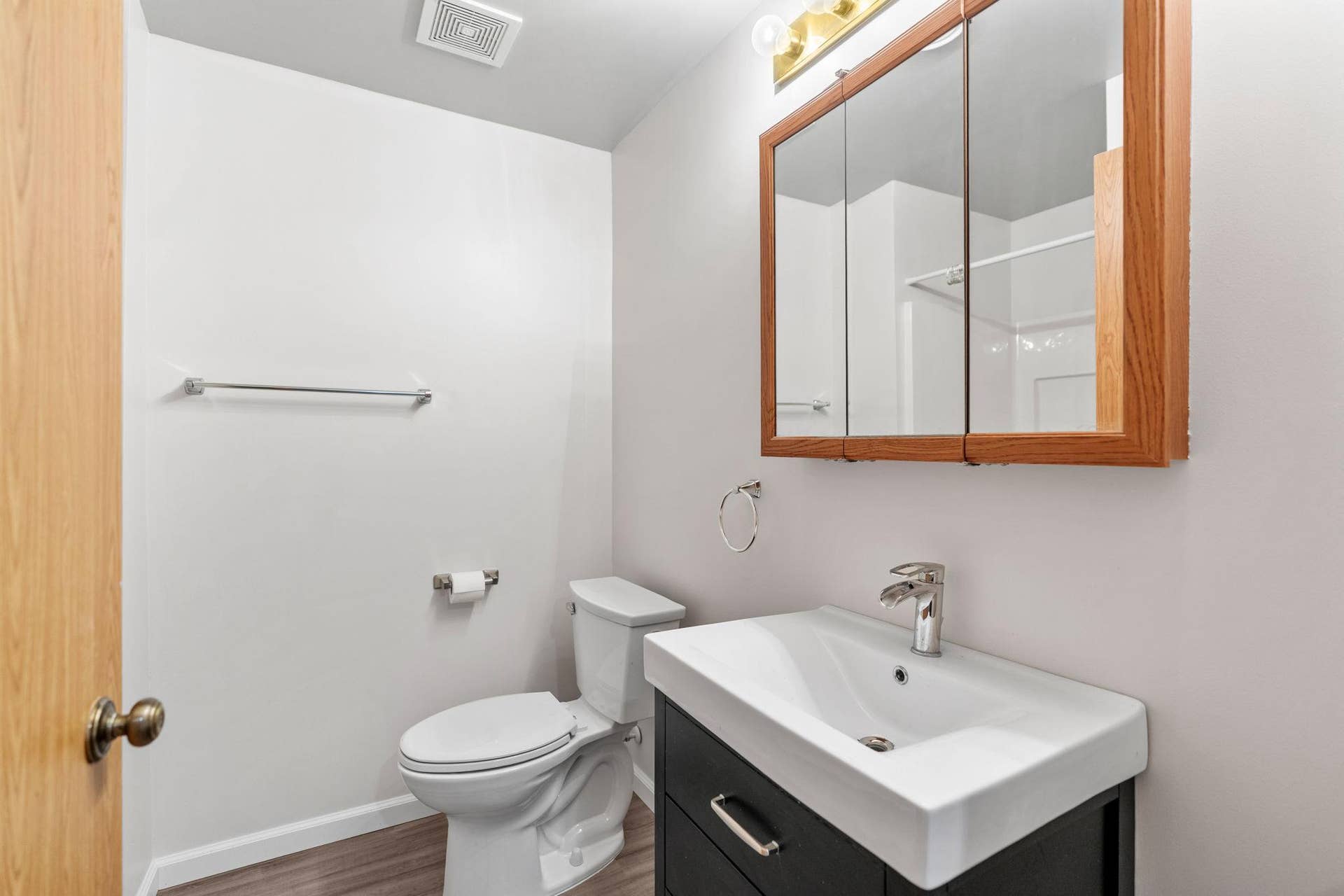 3514 Grand Avenue S, 48, Minneapolis, MN 55408 201 - 2nd Bath
