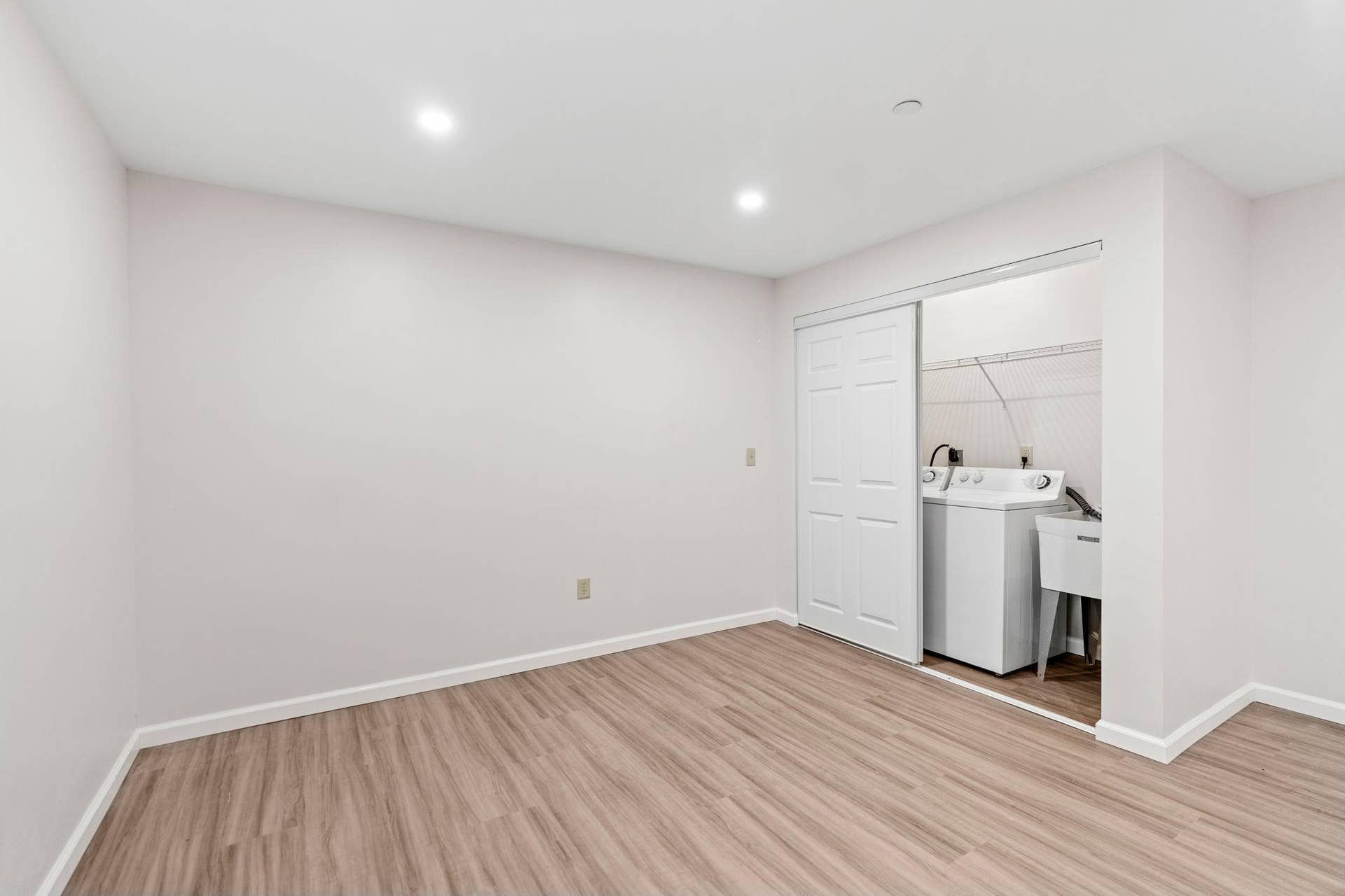 3514 Grand Avenue S, 48, Minneapolis, MN 55408 201 - 3rd Bed