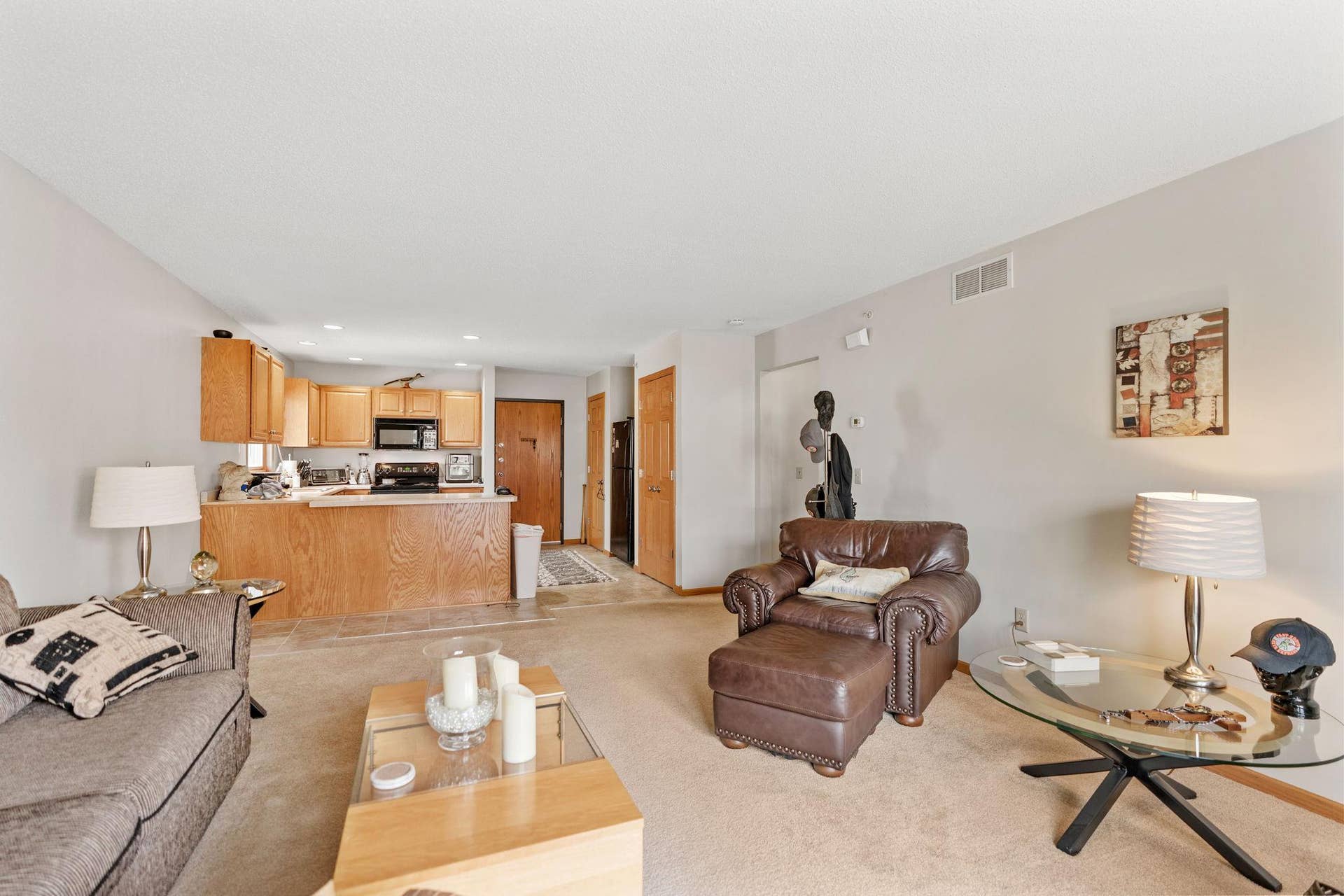 3514 Grand Avenue S, 48, Minneapolis, MN 55408 Unit 201 - Living