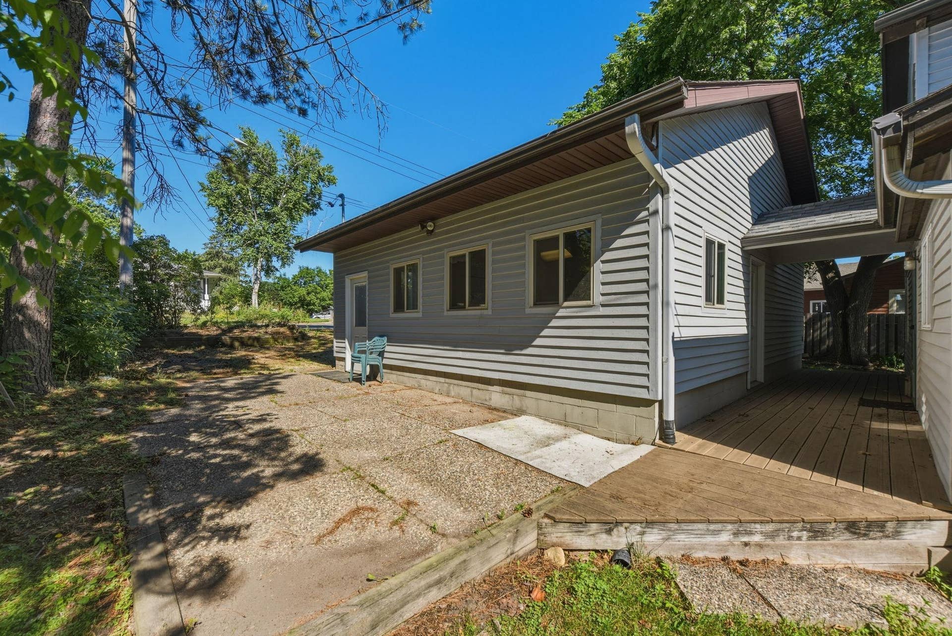 5698 Stagecoach Trail N, Stillwater, MN 55082 Extra parking space for a boat, smaller camper or extra car.