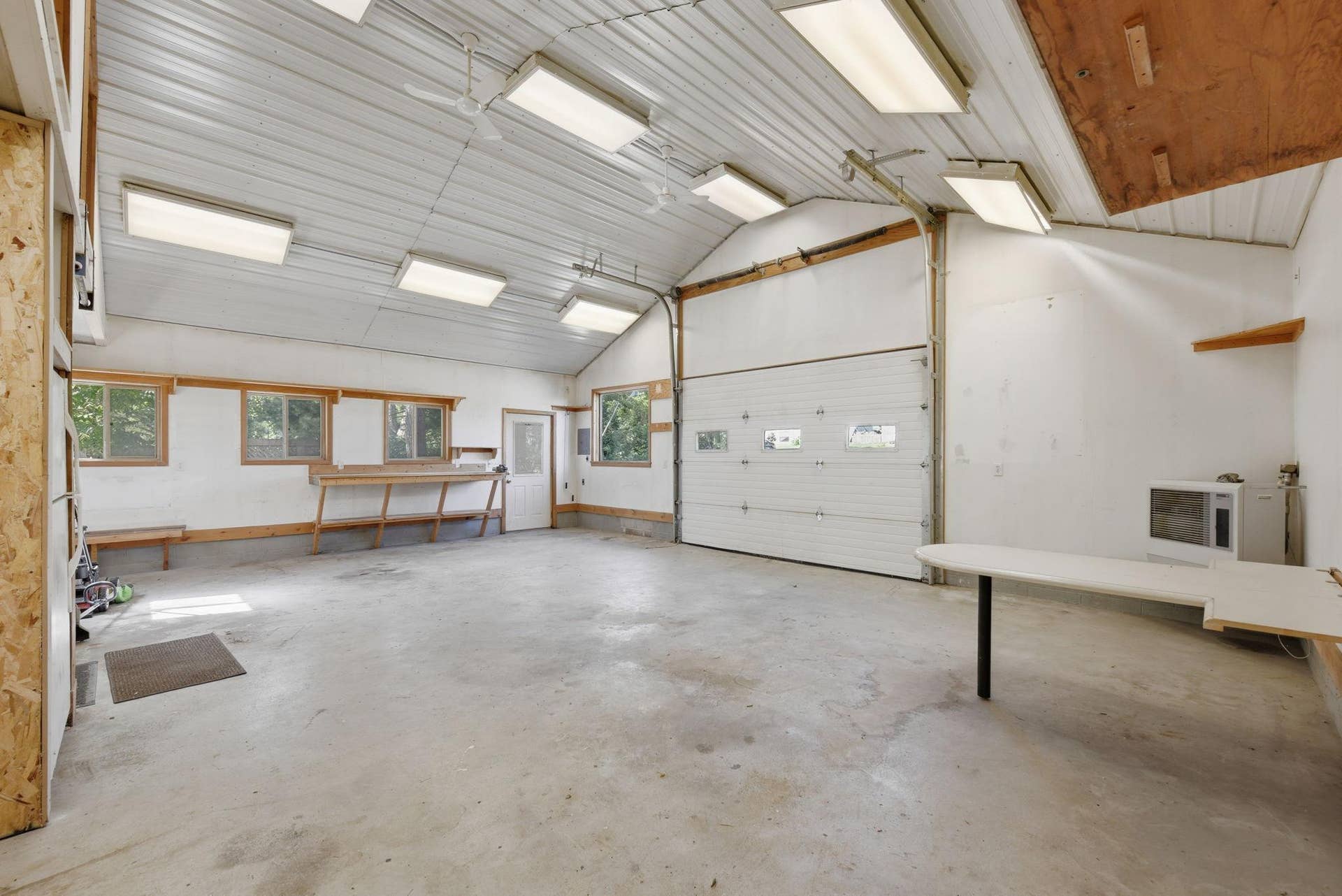 5698 Stagecoach Trail N, Stillwater, MN 55082 Garage/shop owner's dream garage.