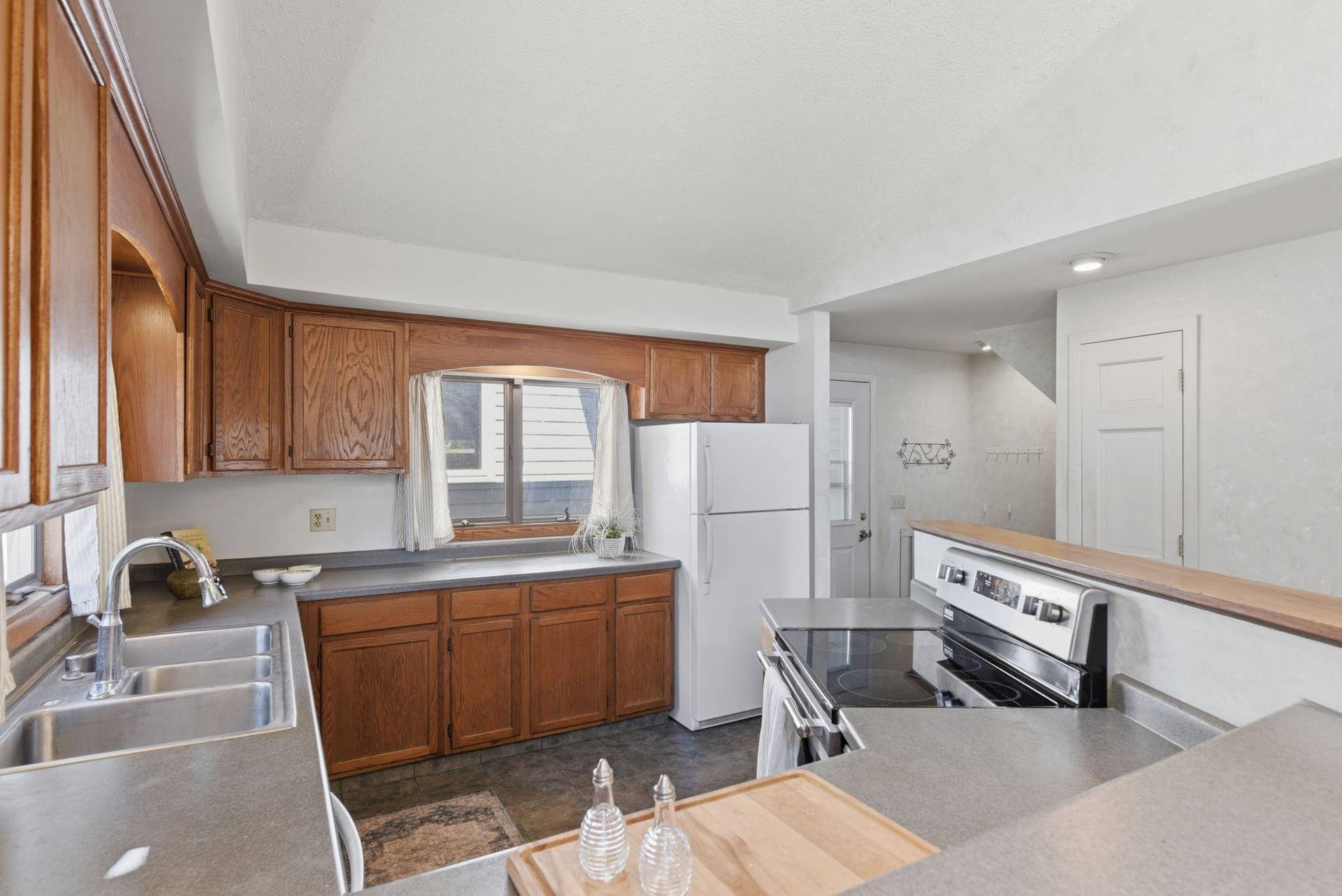 5698 Stagecoach Trail N, Stillwater, MN 55082 5698 Stagecoach Trail N, Stillwater, MN 55082
