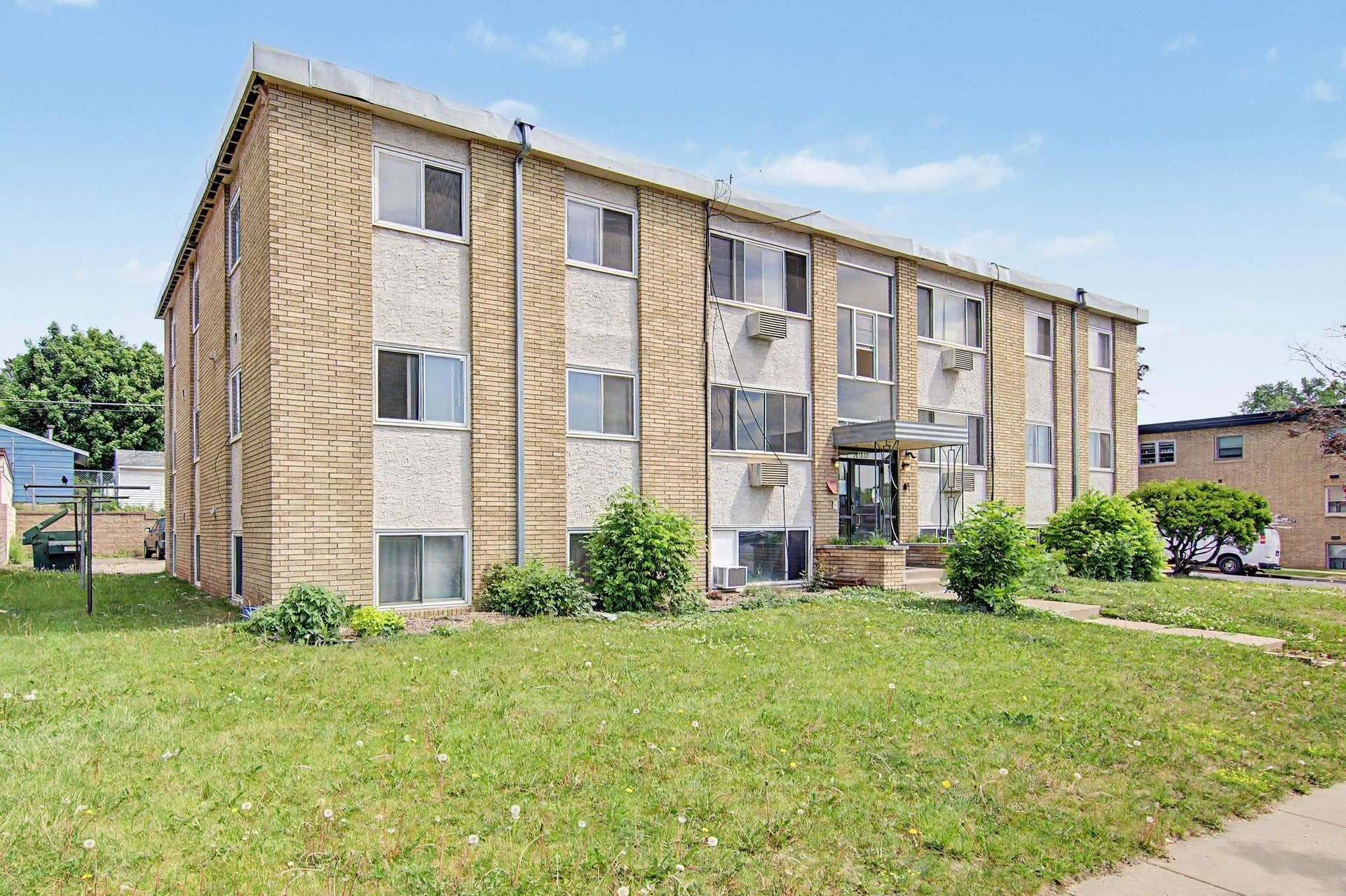 1339 Conway Street, 90, Saint Paul, MN 55106 1339 Conway Street, 90, Saint Paul, MN 55106