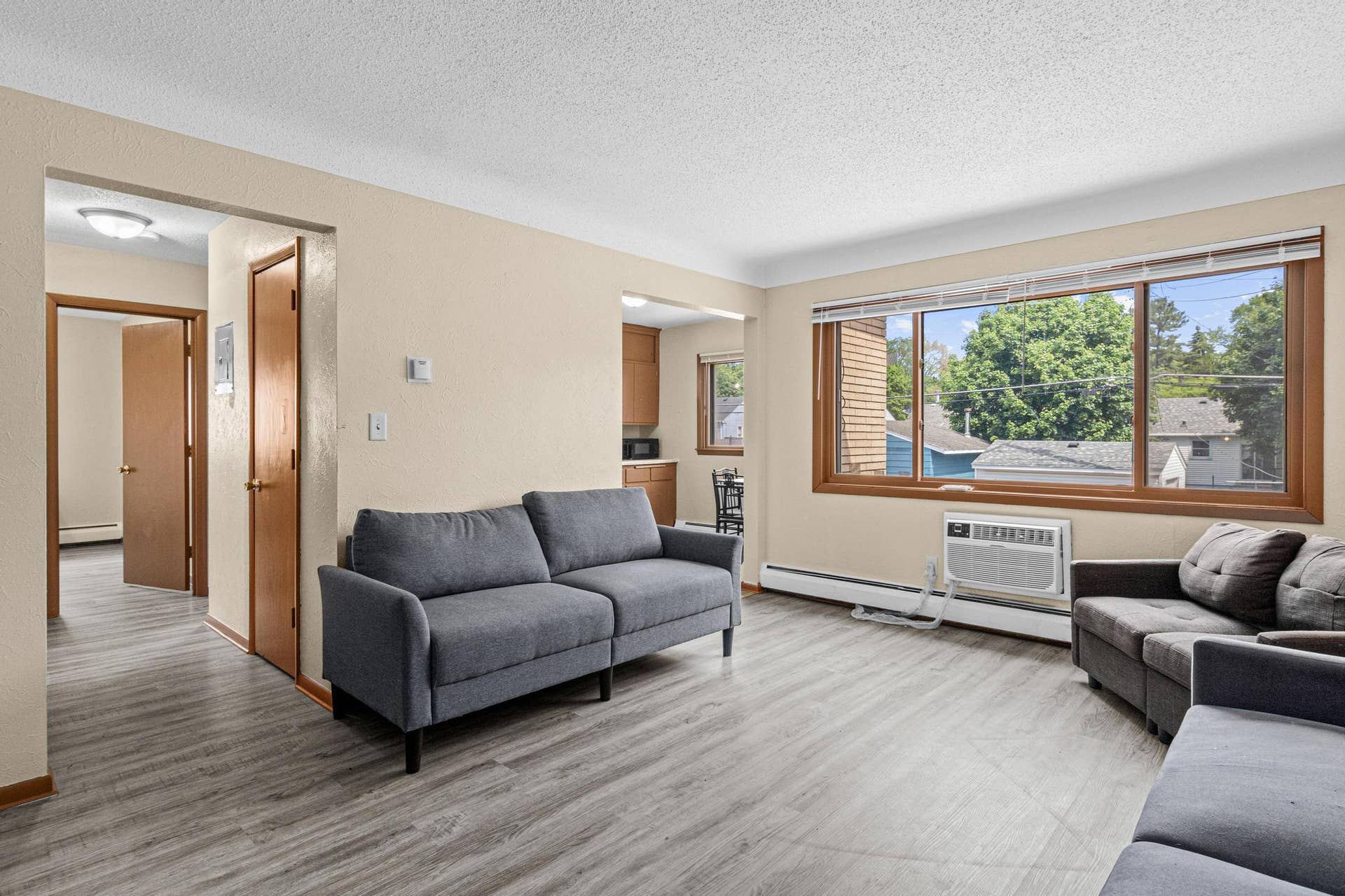 1339 Conway Street, 90, Saint Paul, MN 55106 1339 Conway Street, 90, Saint Paul, MN 55106