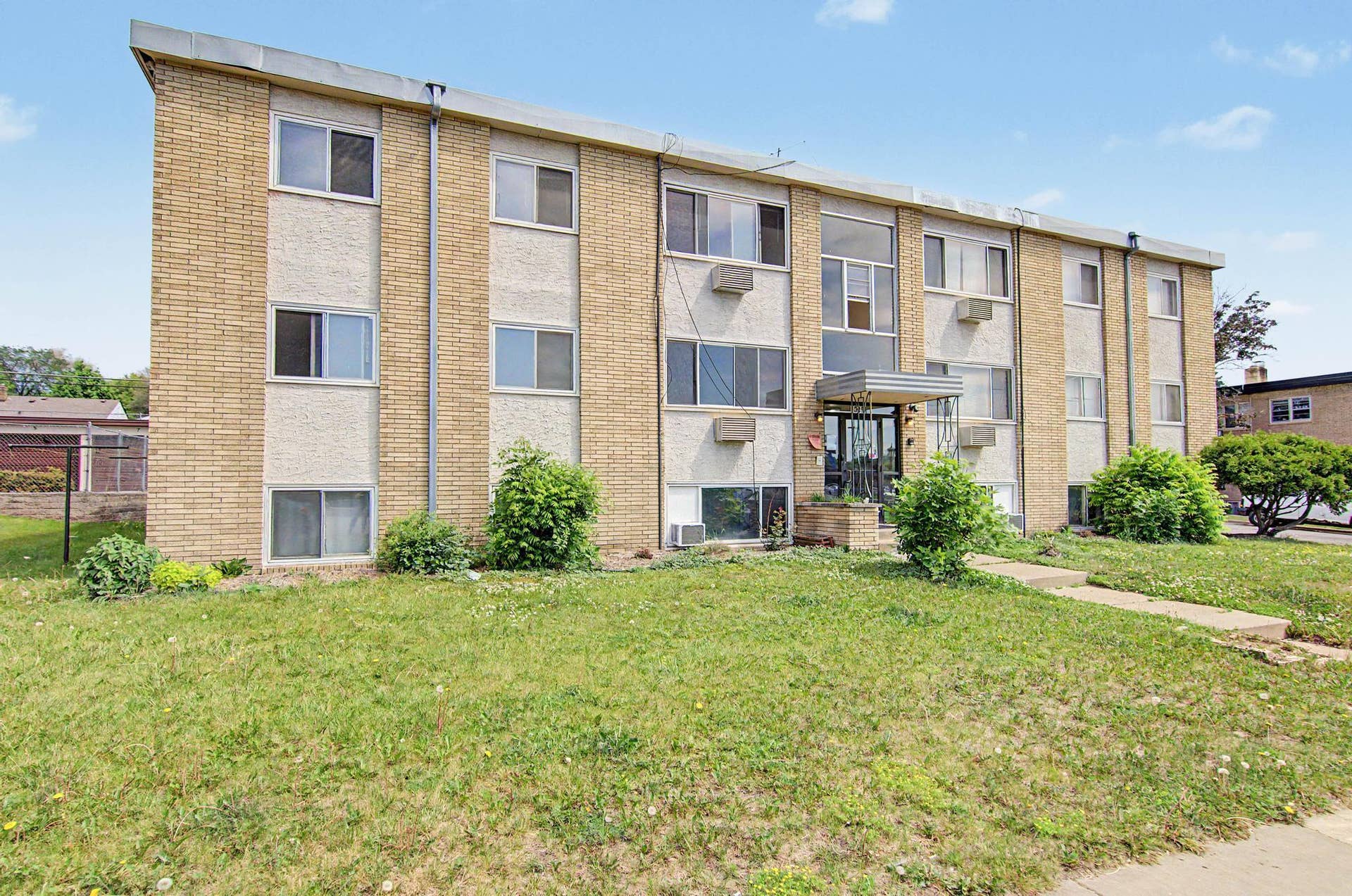 1339 Conway Street, 90, Saint Paul, MN 55106 1339 Conway Street, 90, Saint Paul, MN 55106