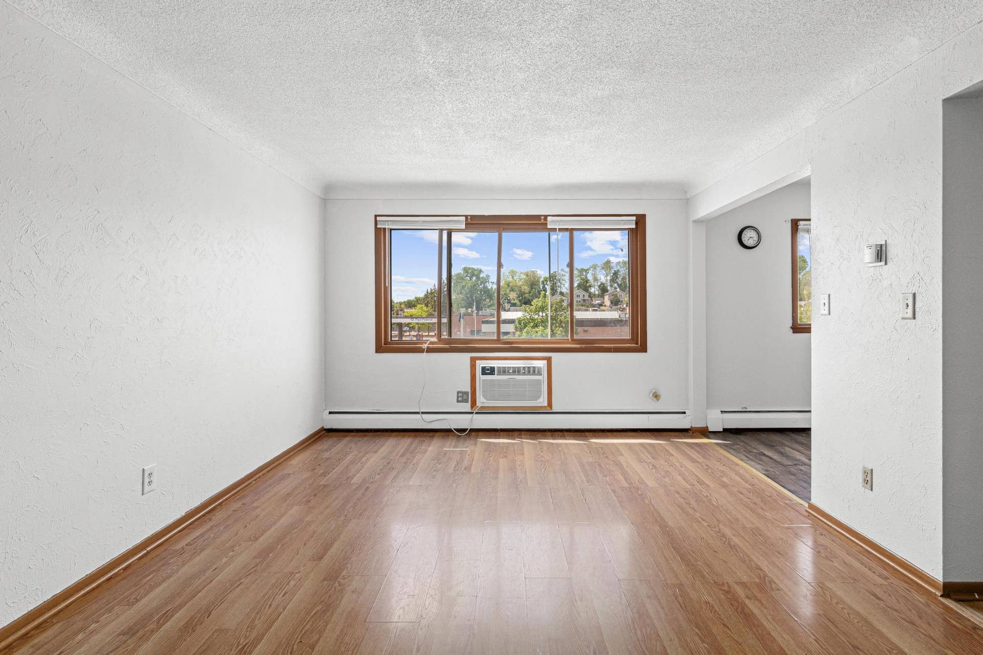1339 Conway Street, 90, Saint Paul, MN 55106 1339 Conway Street, 90, Saint Paul, MN 55106