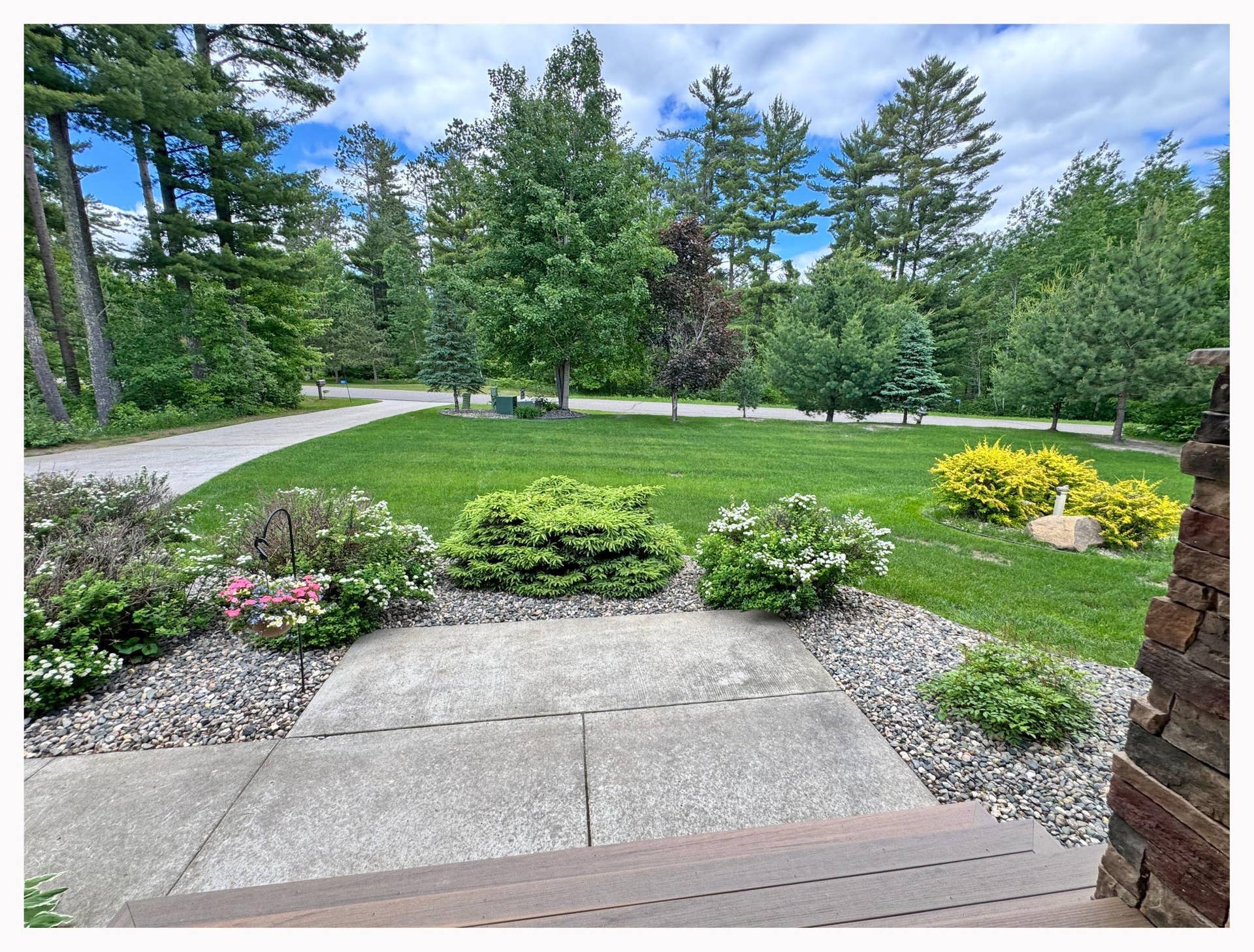 412 Majestic Pines Lane NW, Bemidji, MN 56601 Front Entry.jpg