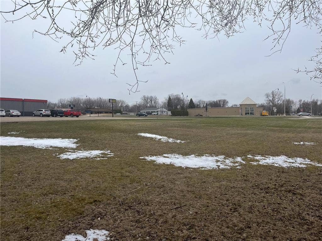1916 Main Street, Albert Lea, MN 56007 1916 Main Street, Albert Lea, MN 56007