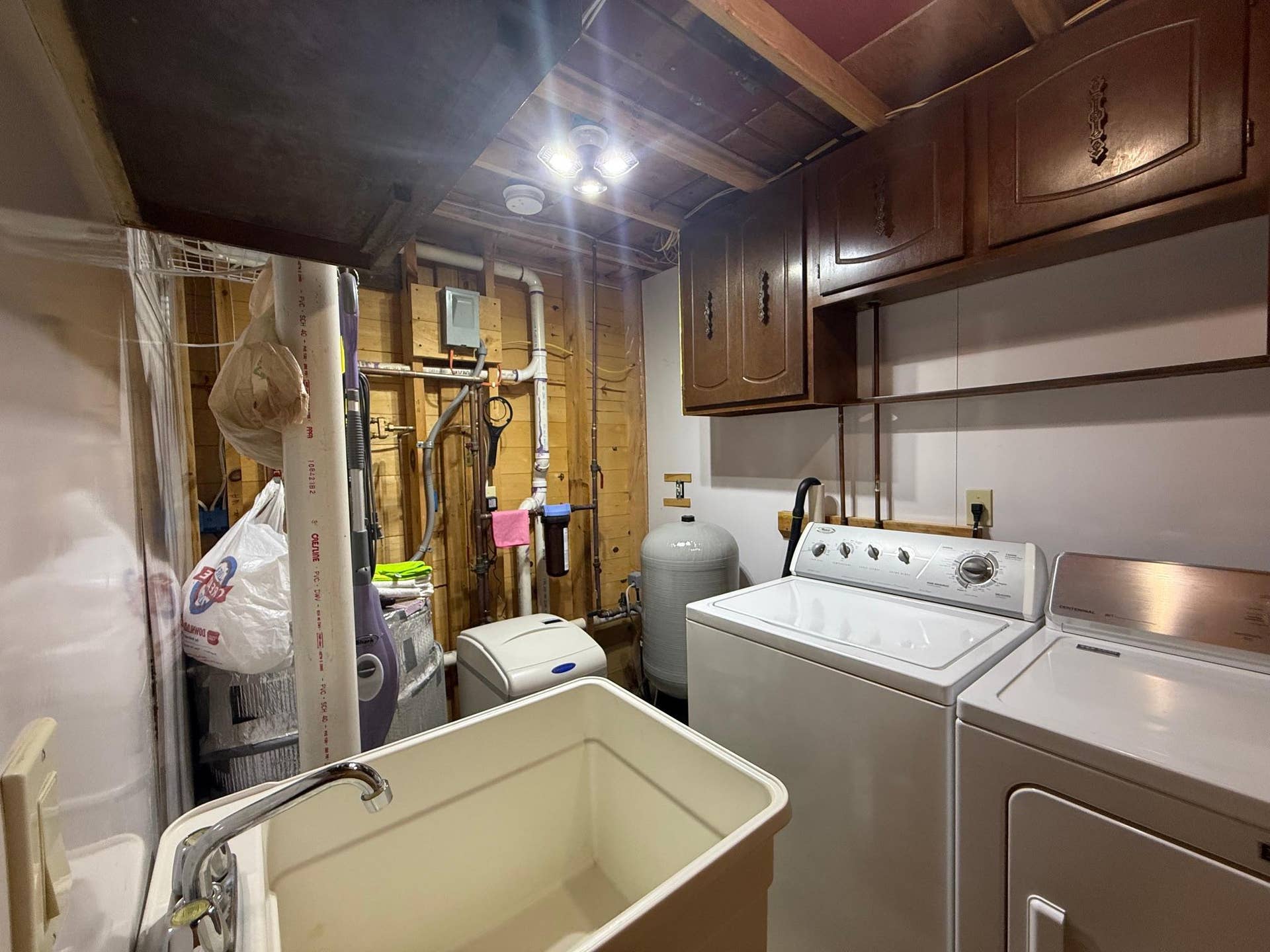 104 6th Street SE, Bemidji, MN 56601 Laundry
