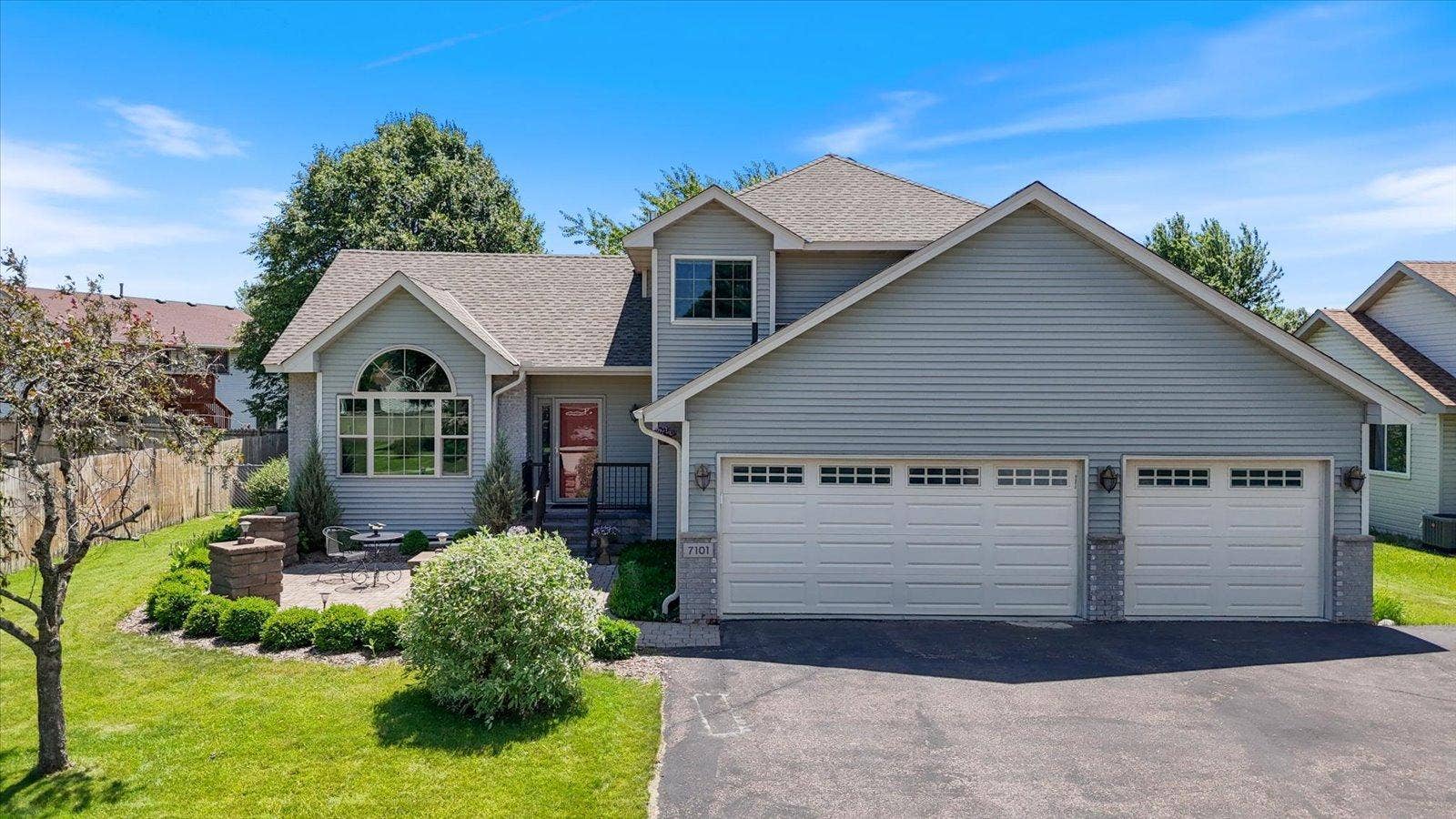 7101 91st Trail N, Brooklyn Park, MN 55445 7101 91st Trail N, Brooklyn Park, MN 55445