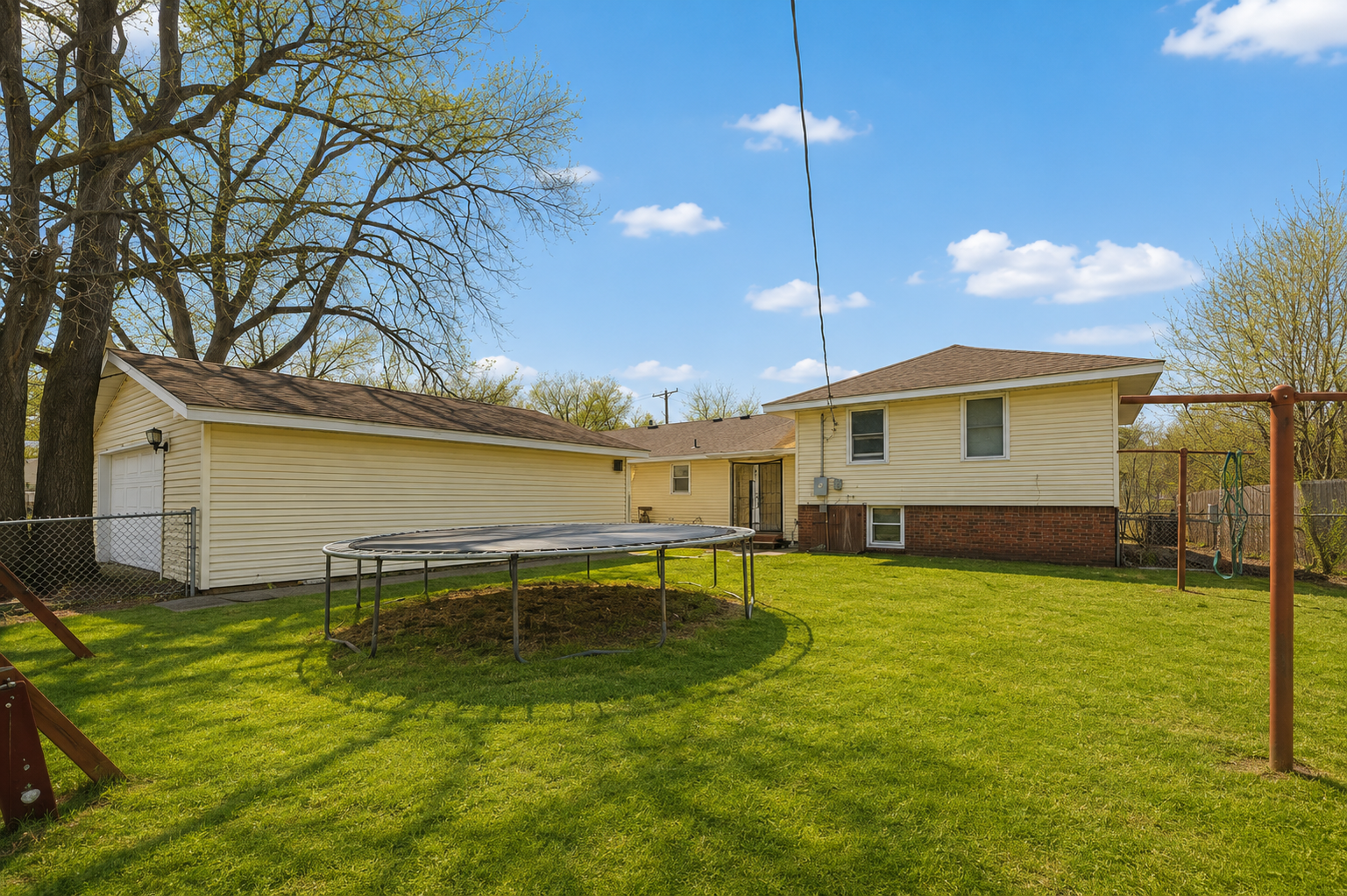 7700 Sierra Parkway, Brooklyn Park, MN 55444 fatima 24.png