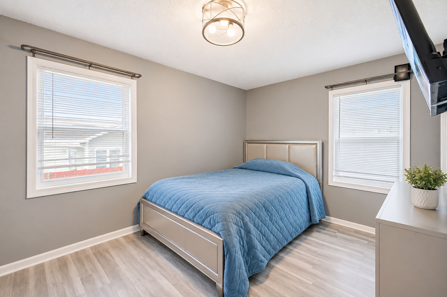 7700 Sierra Parkway, Brooklyn Park, MN 55444 fatima 26.png