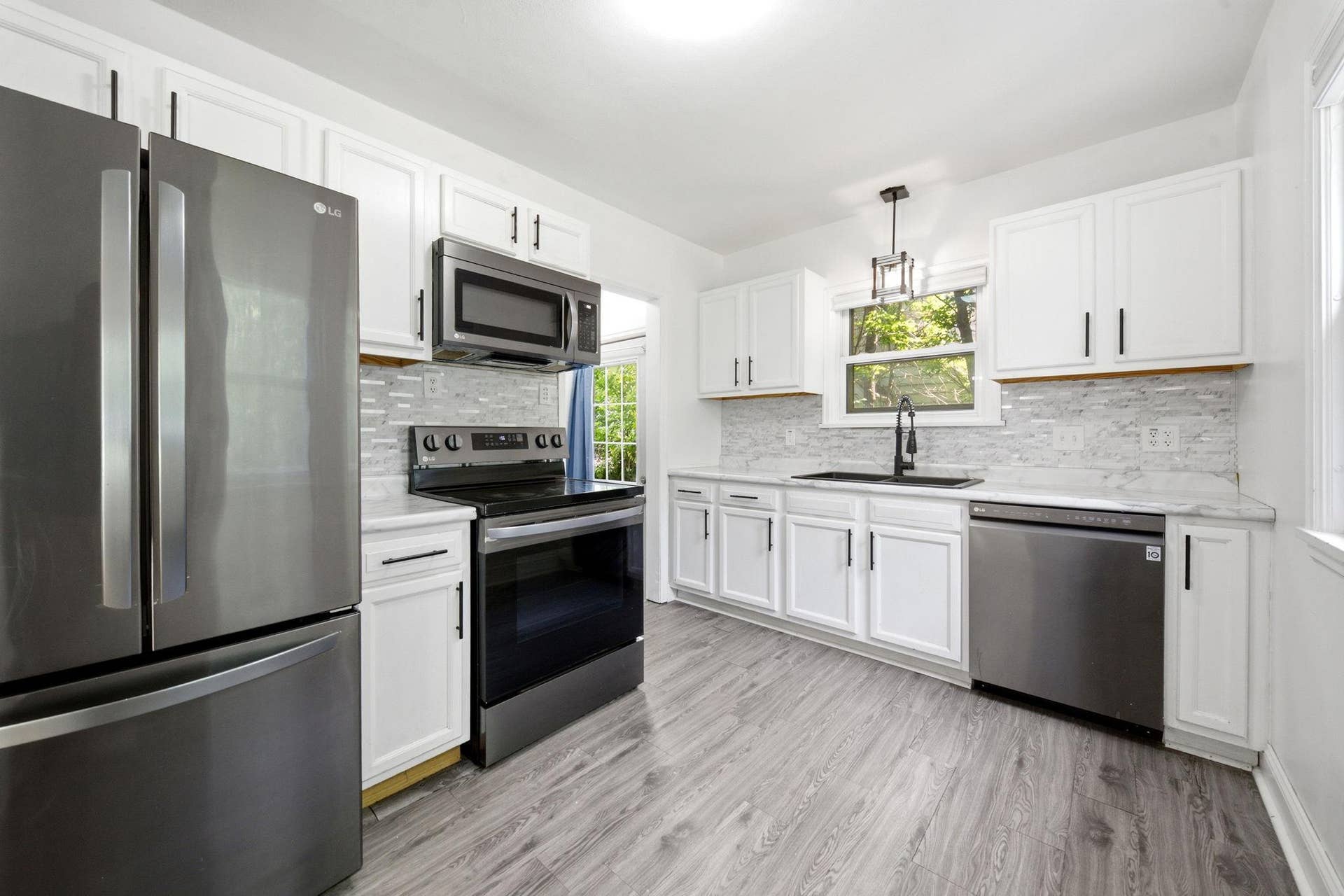1783 White Bear Avenue N, Maplewood, MN 55109
