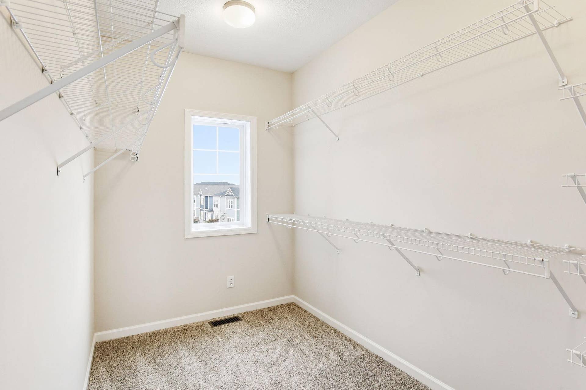 11289 81st Way N, Maple Grove, MN 55369 28-web-or-mls-11289-81st-Wy-N-28.jpg