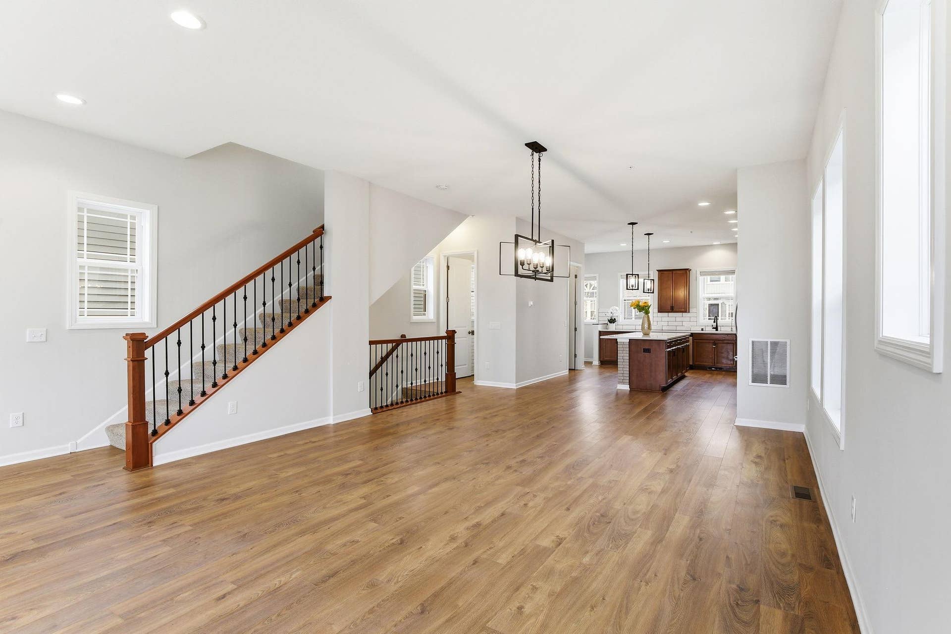 11289 81st Way N, Maple Grove, MN 55369 5-web-or-mls-11289-81st-Wy-N-05.jpg
