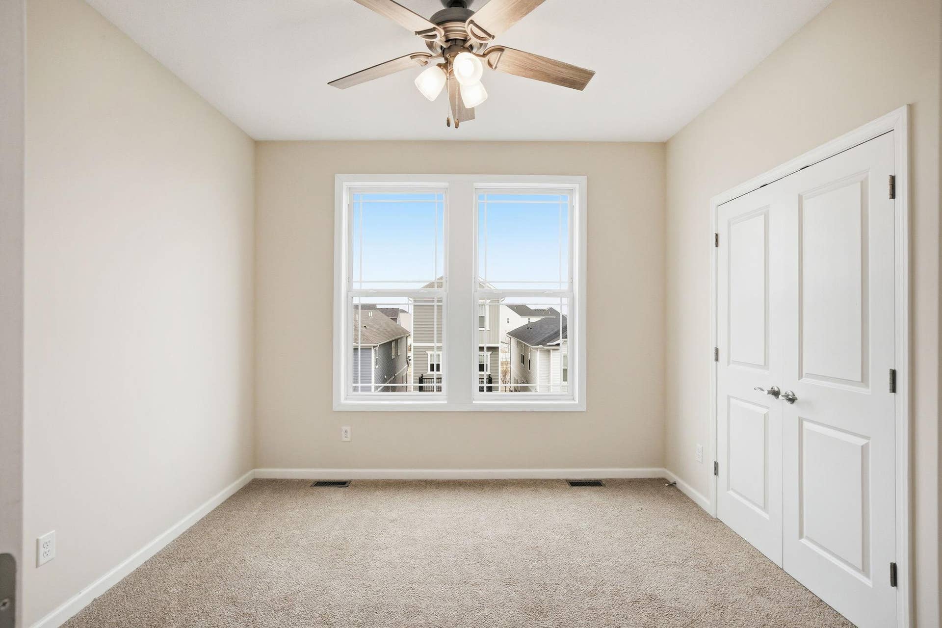 11289 81st Way N, Maple Grove, MN 55369 33-web-or-mls-11289-81st-Wy-N-33.jpg