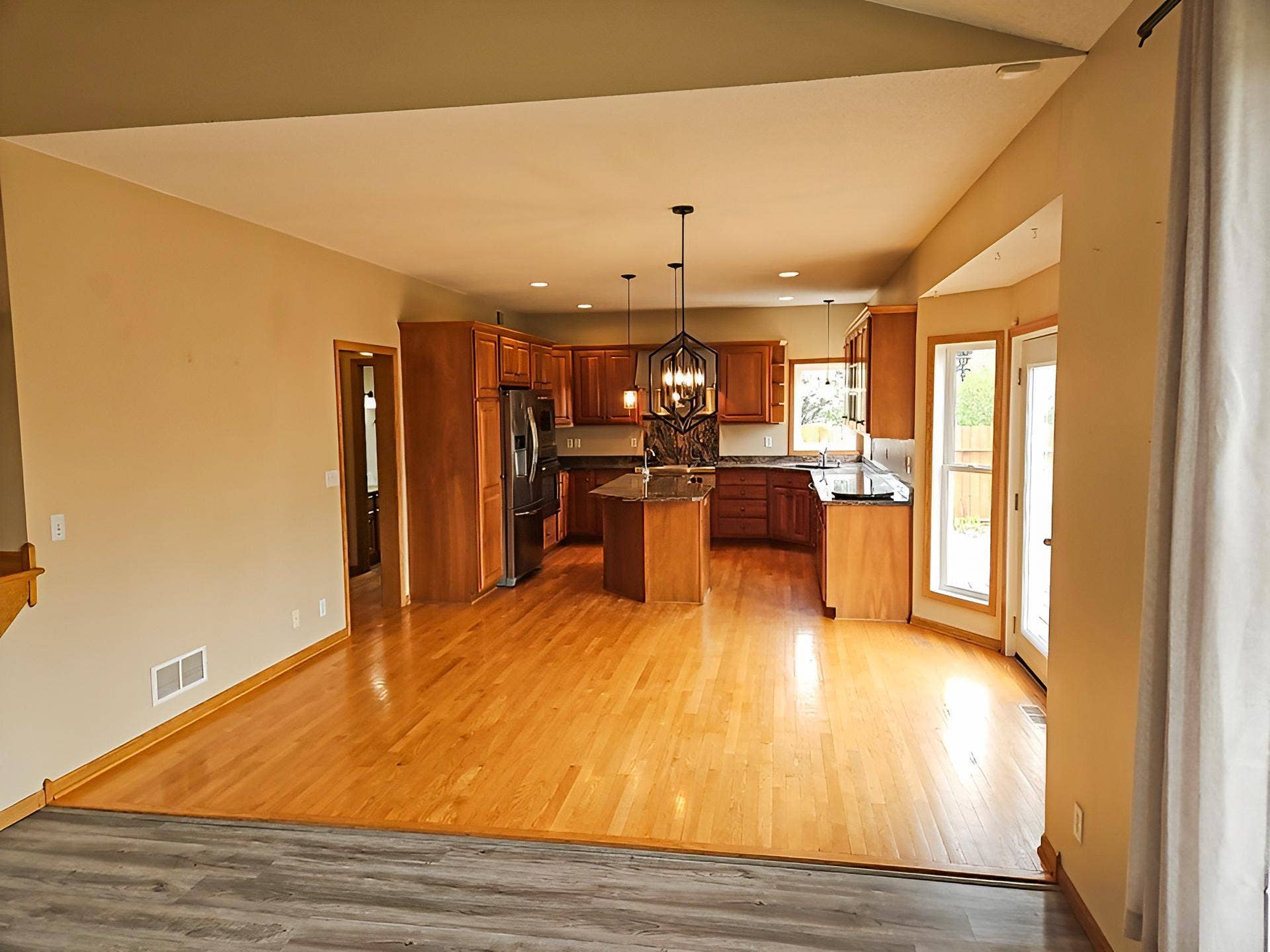 5928 Pintail Lane, White Bear Lake, MN 55110 IMG_20260514_151119.jpg