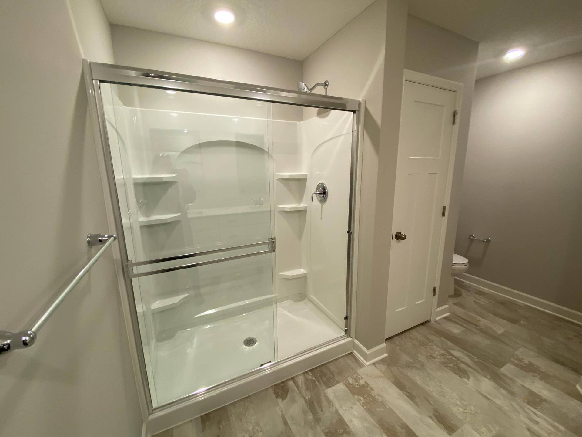 188 Jean Avenue N, Lake Elmo, MN 55042 Private Primary Bathroom.