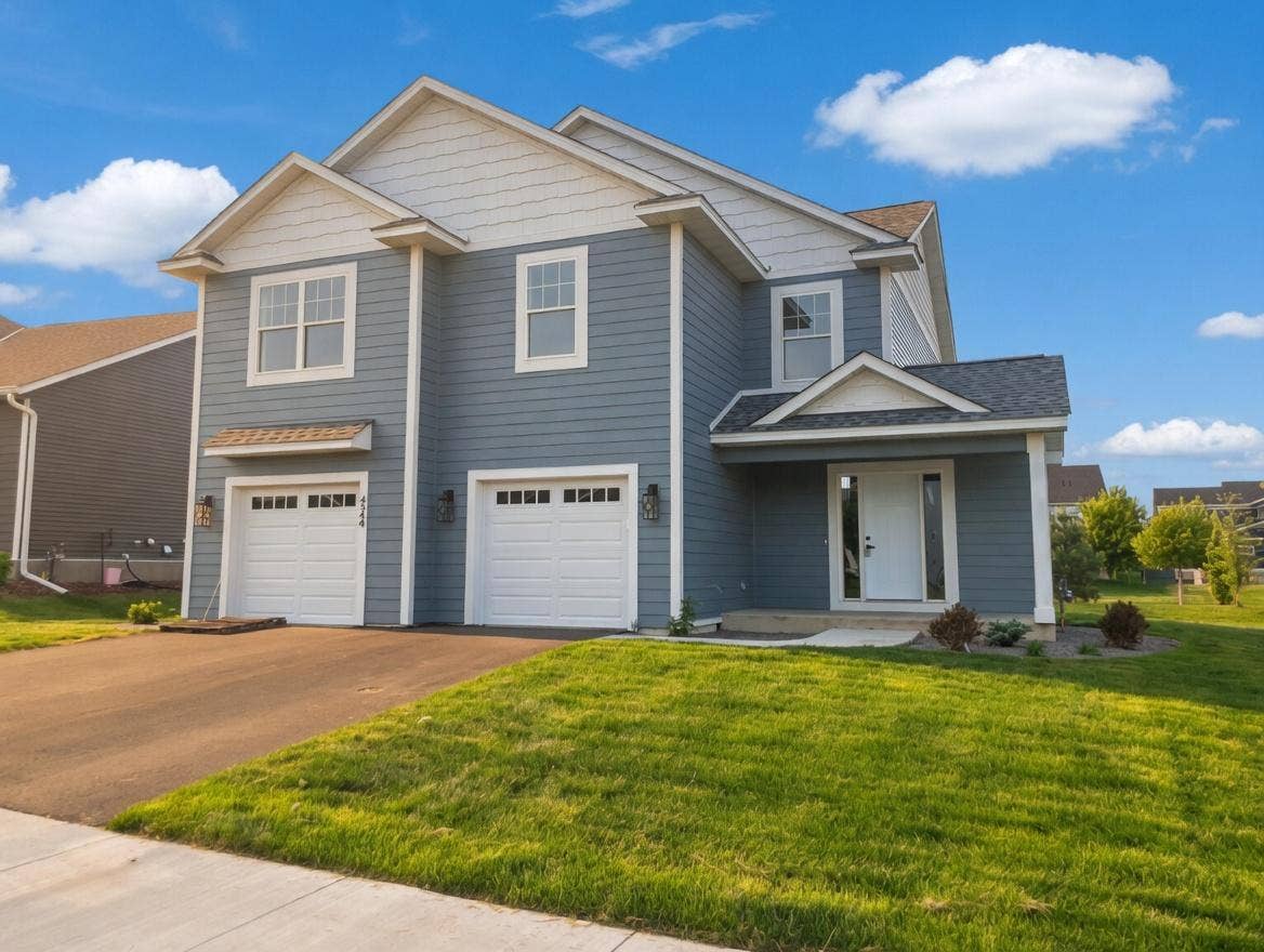 4544 Savanna Trail, Chaska, MN 55318 Front Elevation