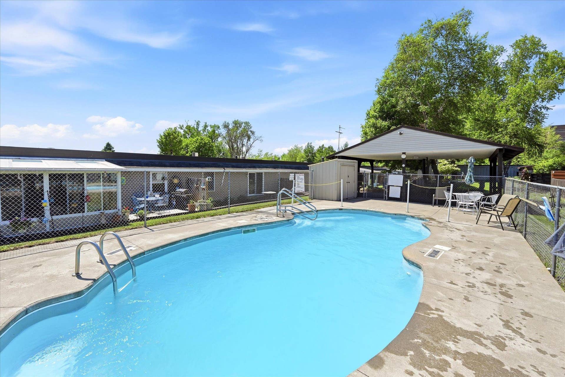 33-6081 Paris Ave N [3093393]- 033.jpg