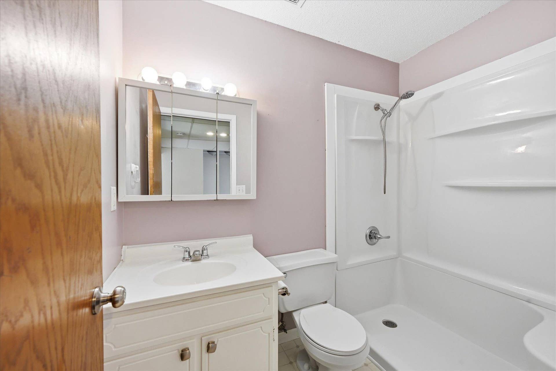 20-6081 Paris Ave N [3093393]- 020.jpg