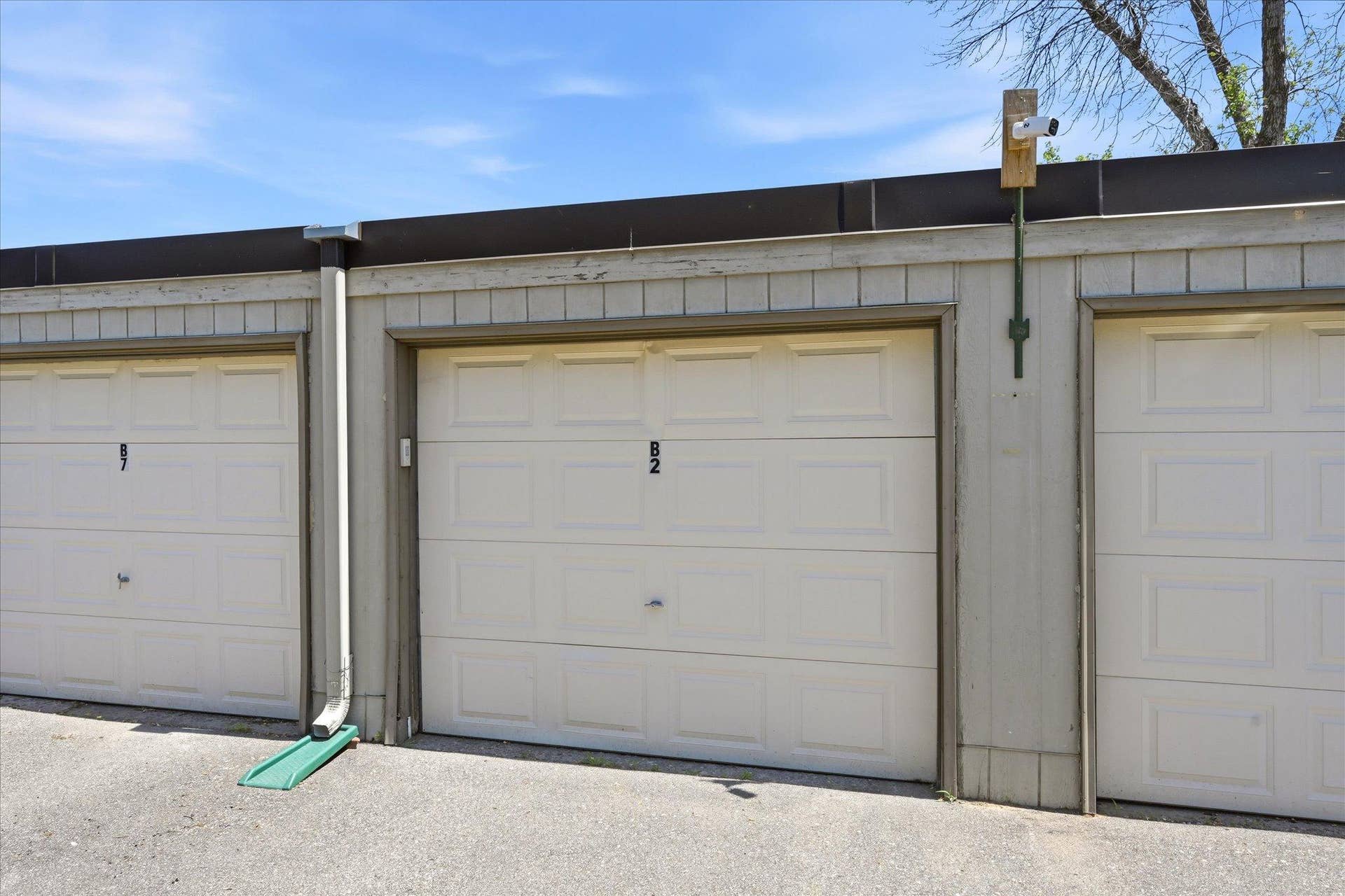 27-6081 Paris Ave N [3093393]- 027.jpg