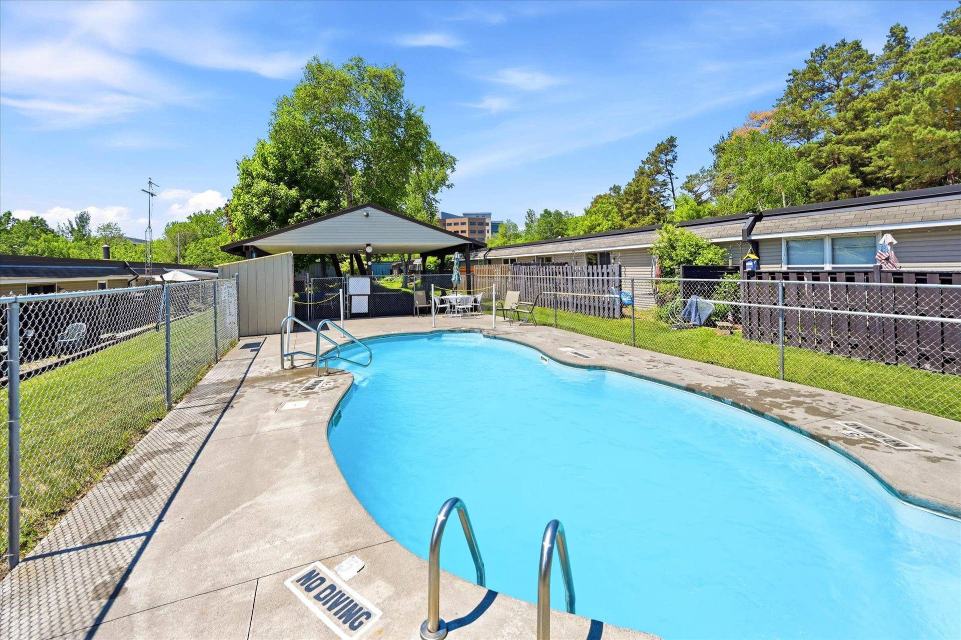 32-6081 Paris Ave N [3093393]- 032.jpg
