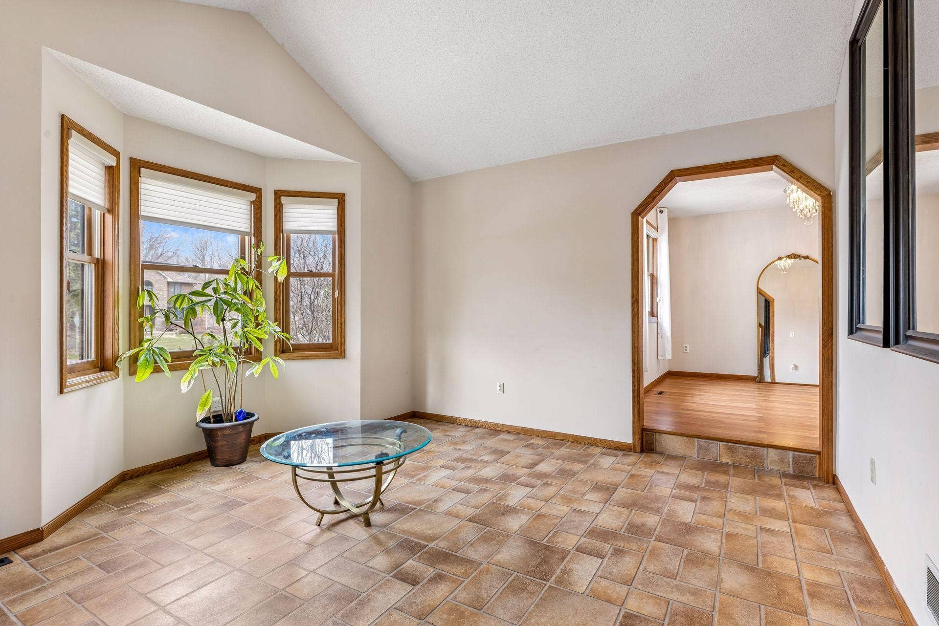 3012 Walter Street, Maplewood, MN 55109 Formal Living Room