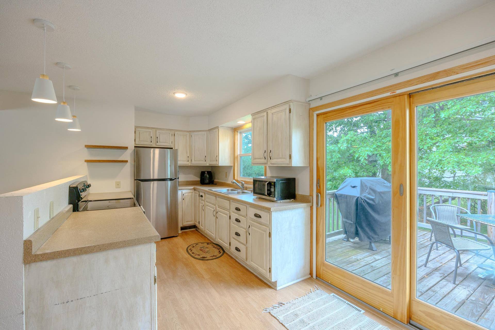102 Robertson Drive NW, Bemidji, MN 56601 102 Robertson Drive NW, Bemidji, MN 56601