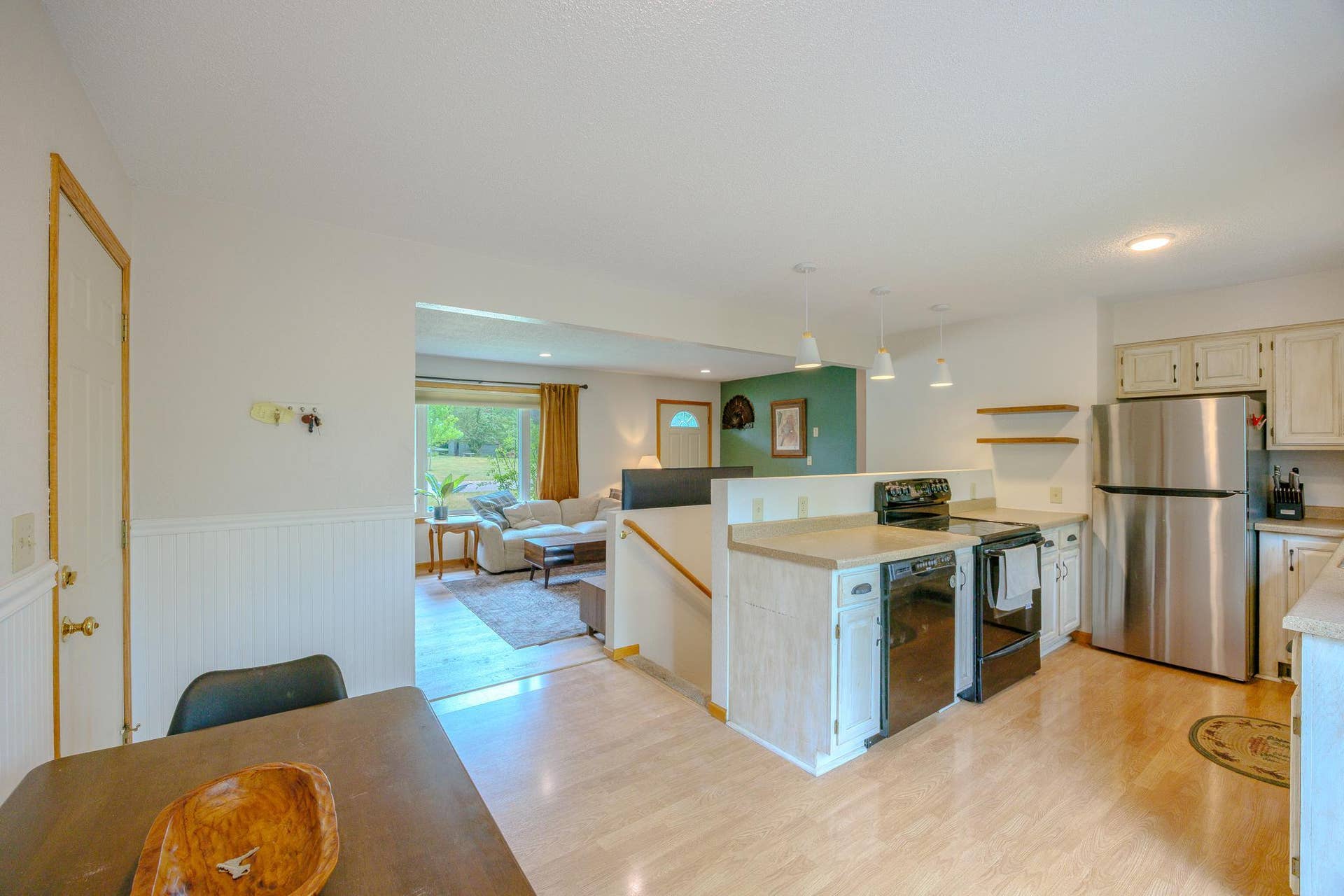 102 Robertson Drive NW, Bemidji, MN 56601 102 Robertson Drive NW, Bemidji, MN 56601