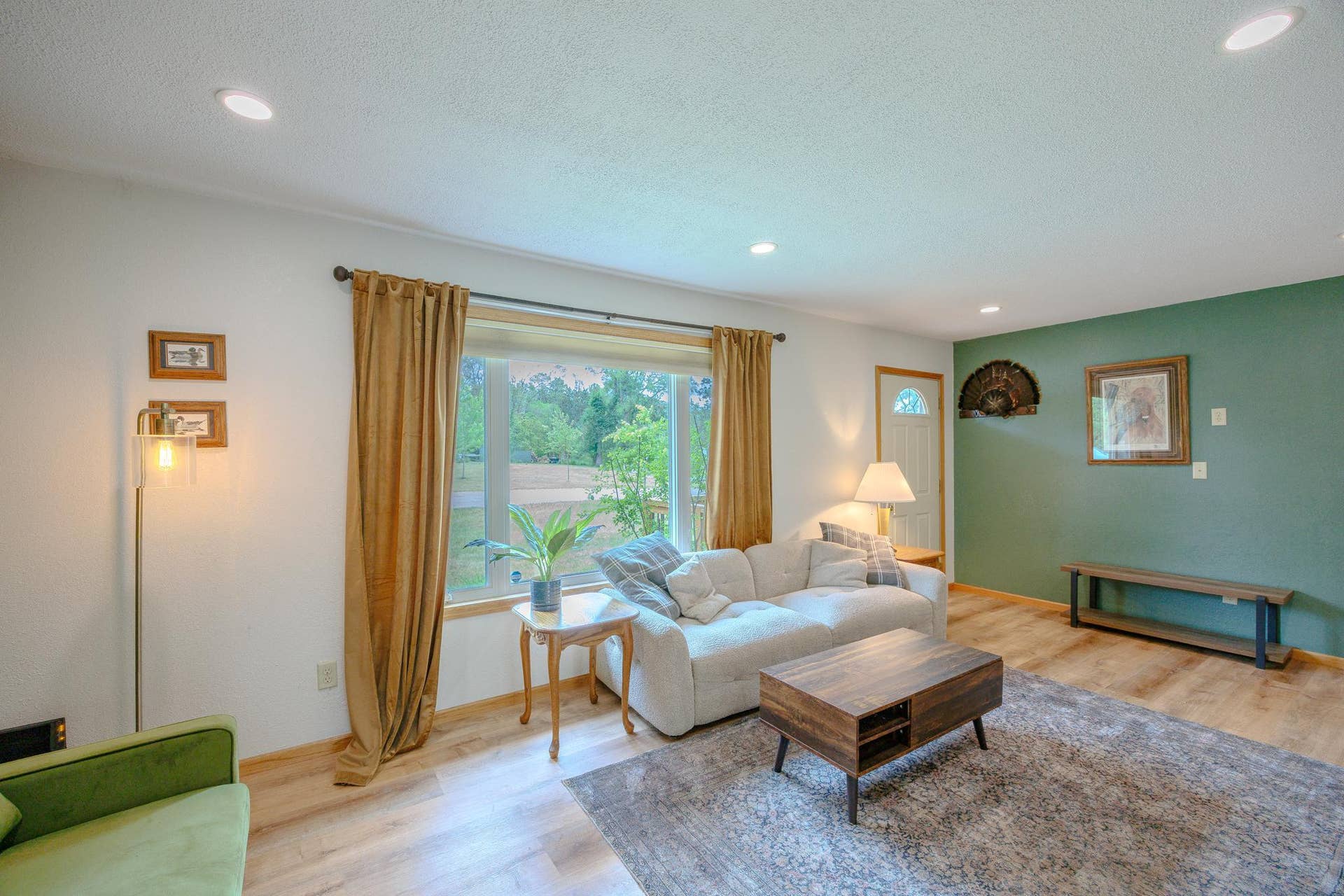 102 Robertson Drive NW, Bemidji, MN 56601 102 Robertson Drive NW, Bemidji, MN 56601