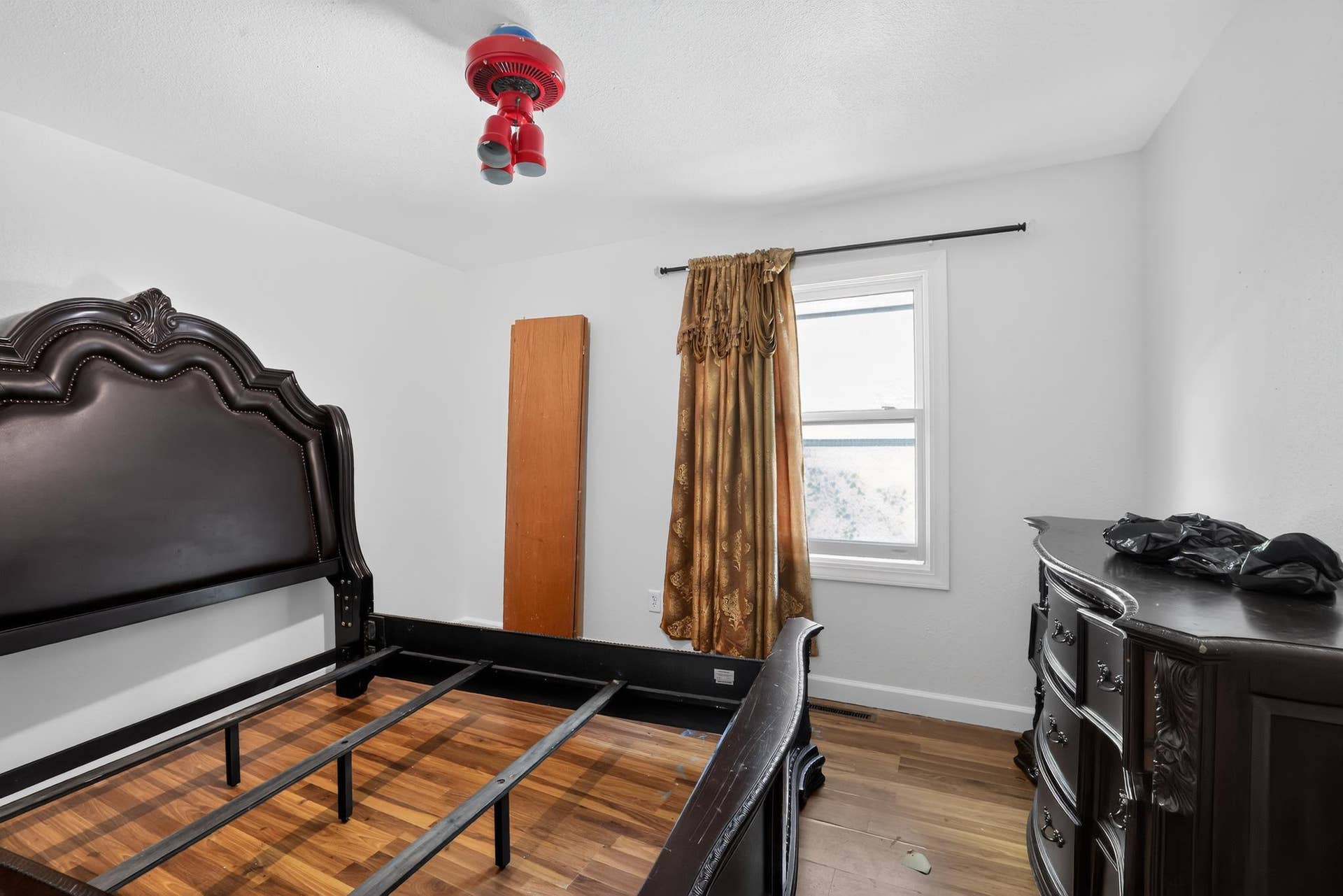 23_2068_48th_St_NW-Bedroom-6533.jpg