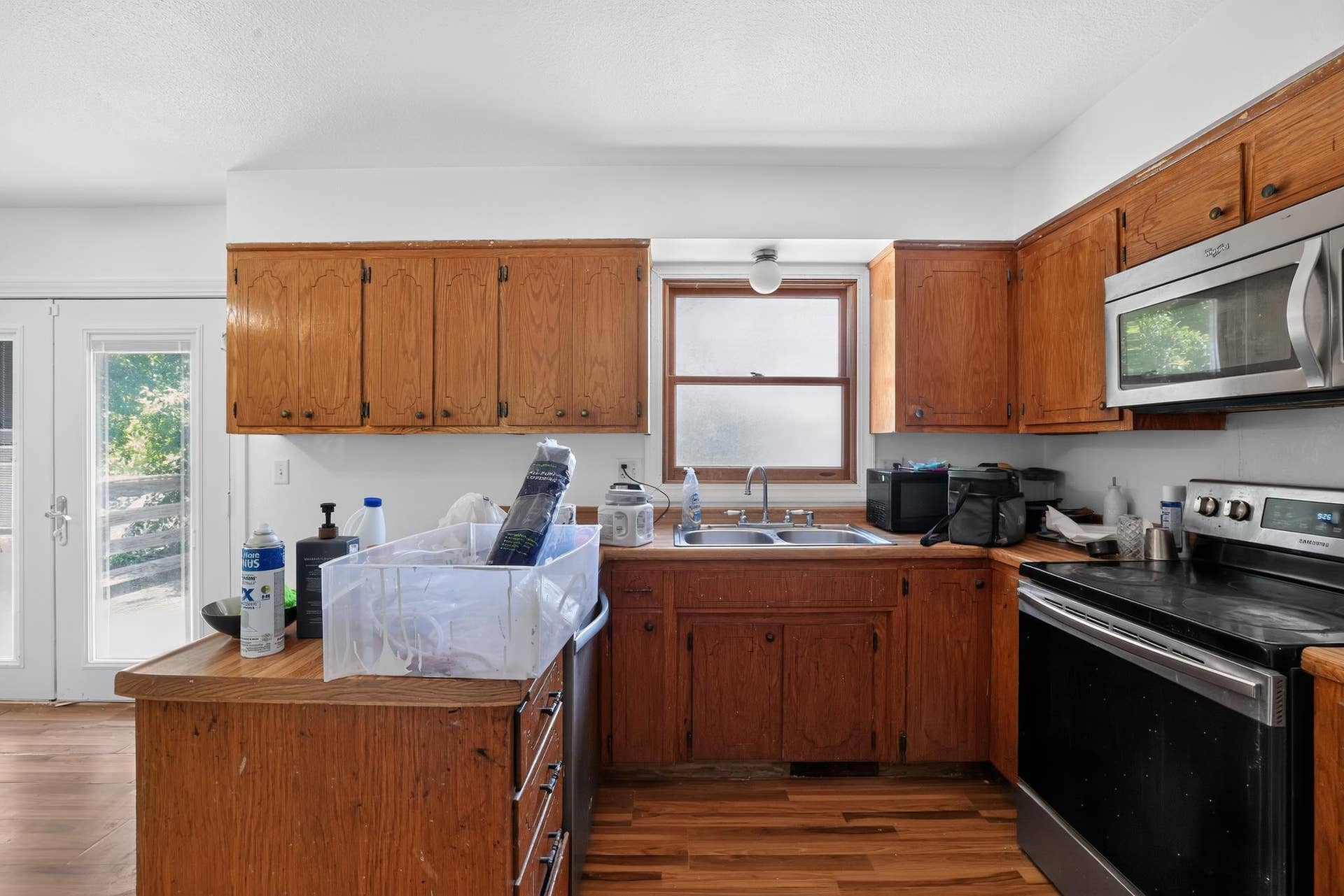 20_2068_48th_St_NW-Kitchen-6578.jpg