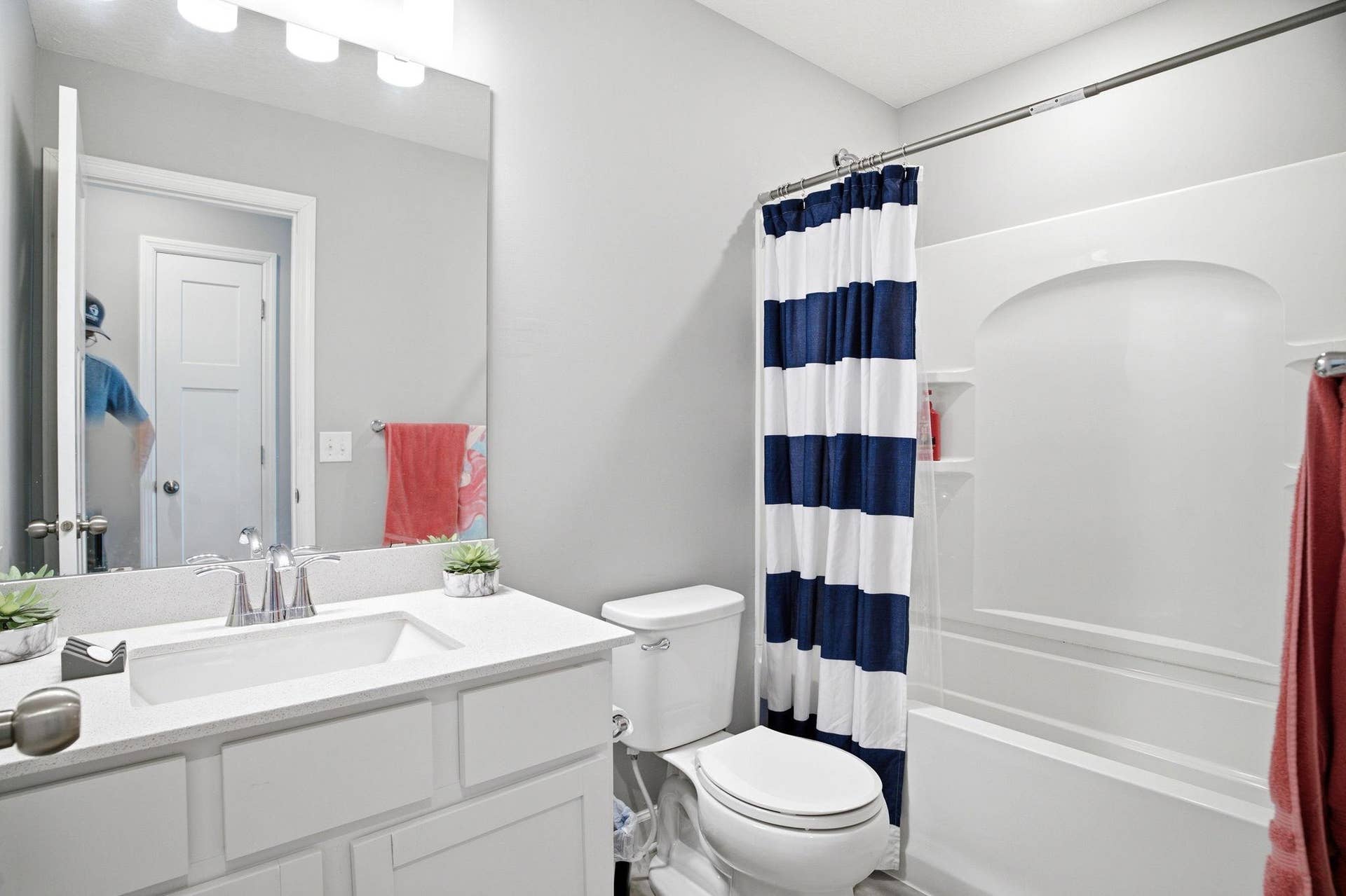 12839 Fraizer Street NE, Blaine, MN 55449 31-web-or-mls-041_DSC00821.jpg