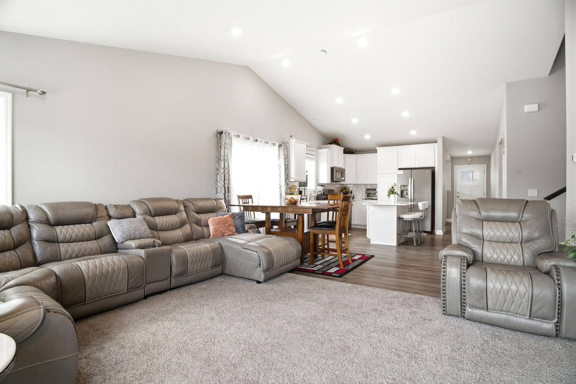 12839 Fraizer Street NE, Blaine, MN 55449 20-web-or-mls-016_DSC00797.jpg
