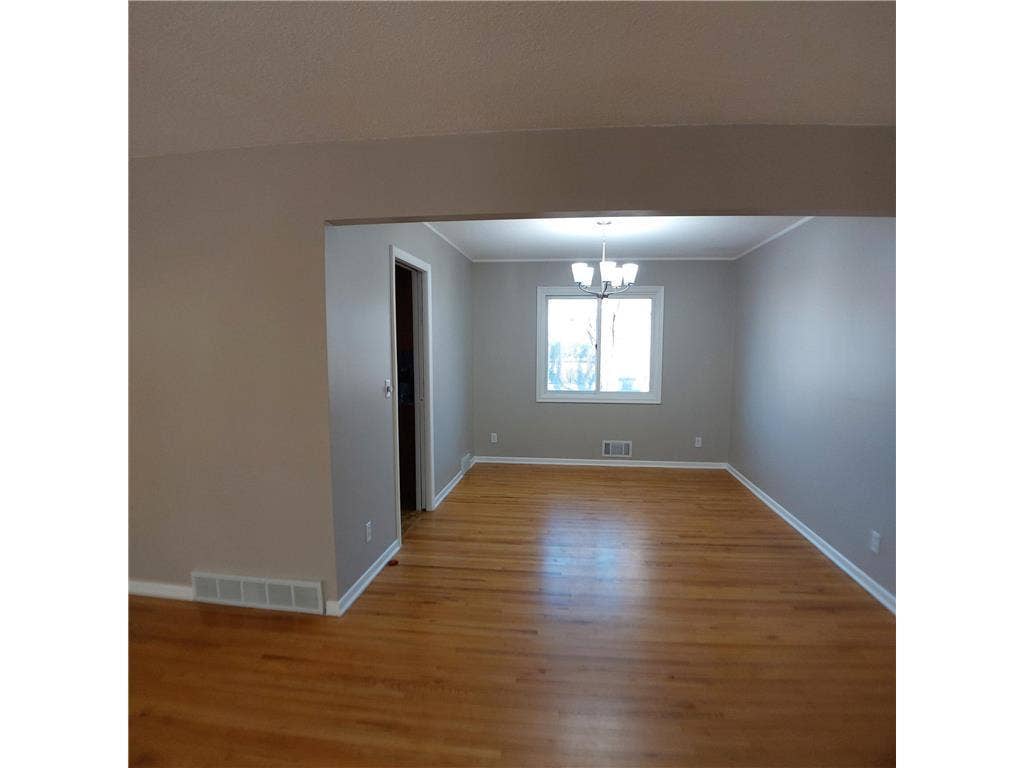 6325 Halifax Avenue S, Edina, MN 55424 6325 Halifax Avenue S, Edina, MN 55424