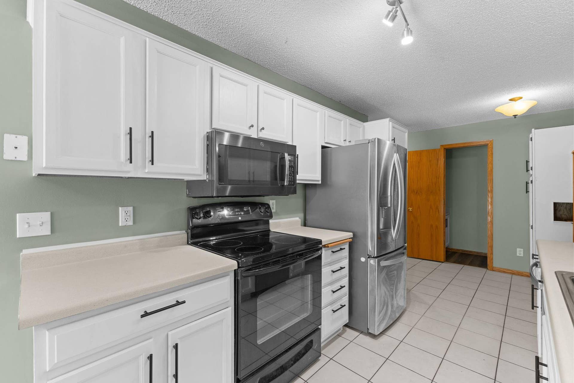 12598 74th Avenue N, Maple Grove, MN 55369 Vivid Spaces_12598 74th Ave N_11.JPG